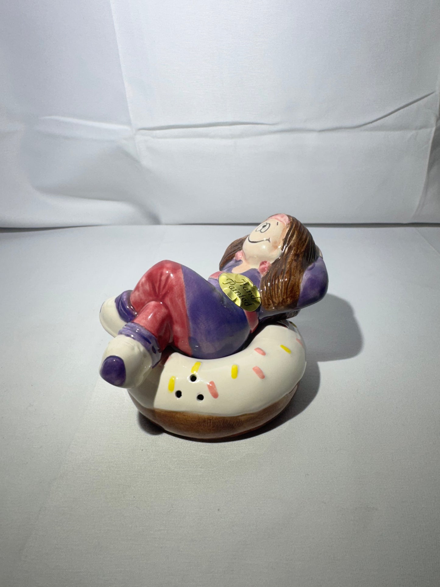 Cathy Buiewite - Salt and Pepper shakers - Papel - Hand painted- made in Sri Lanka-