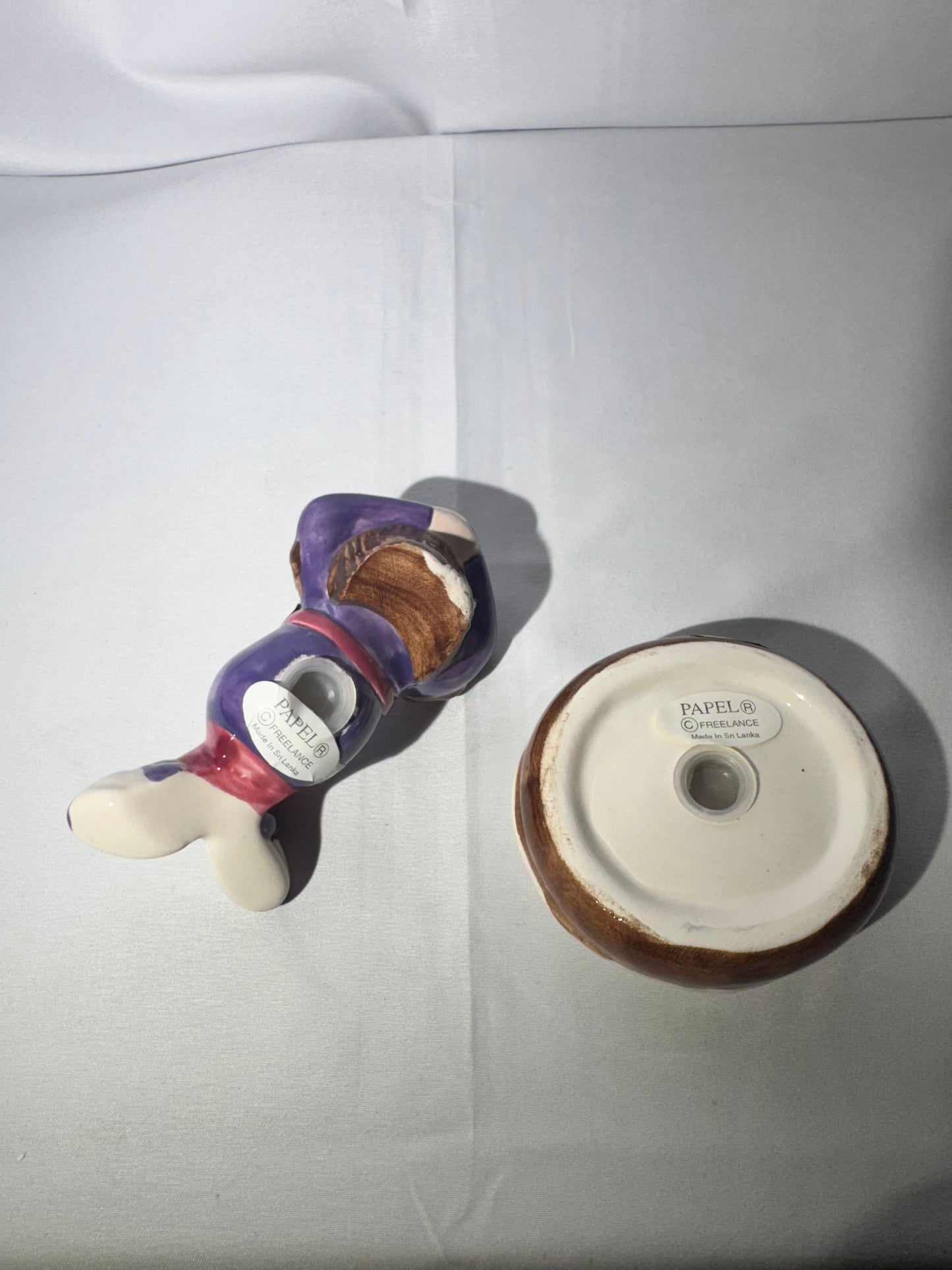 Cathy Buiewite - Salt and Pepper shakers - Papel - Hand painted- made in Sri Lanka-