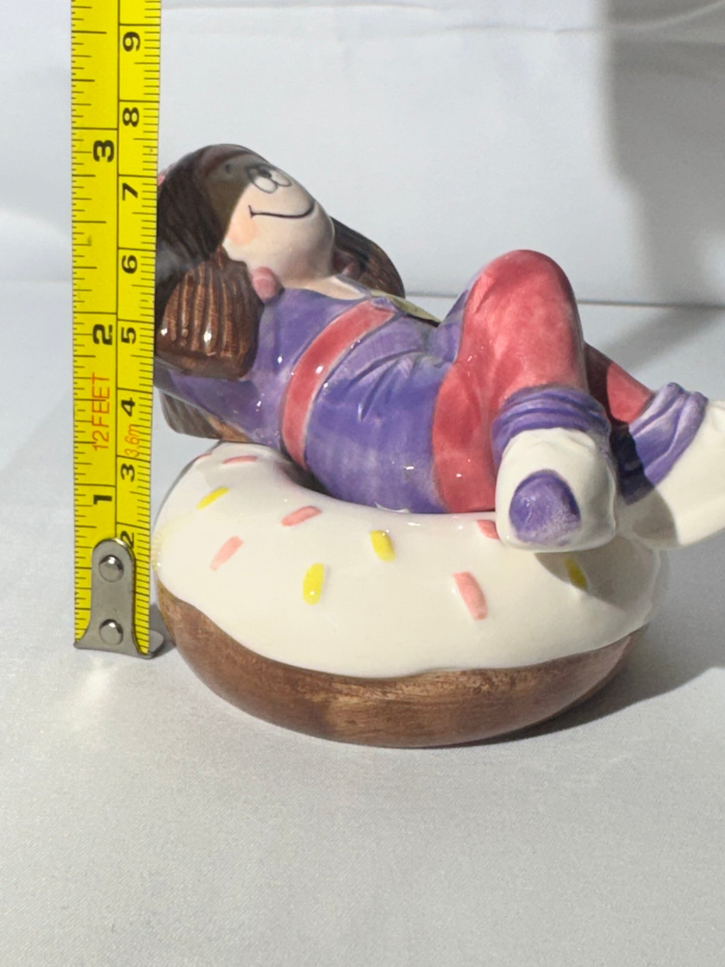 Cathy Buiewite - Salt and Pepper shakers - Papel - Hand painted- made in Sri Lanka-