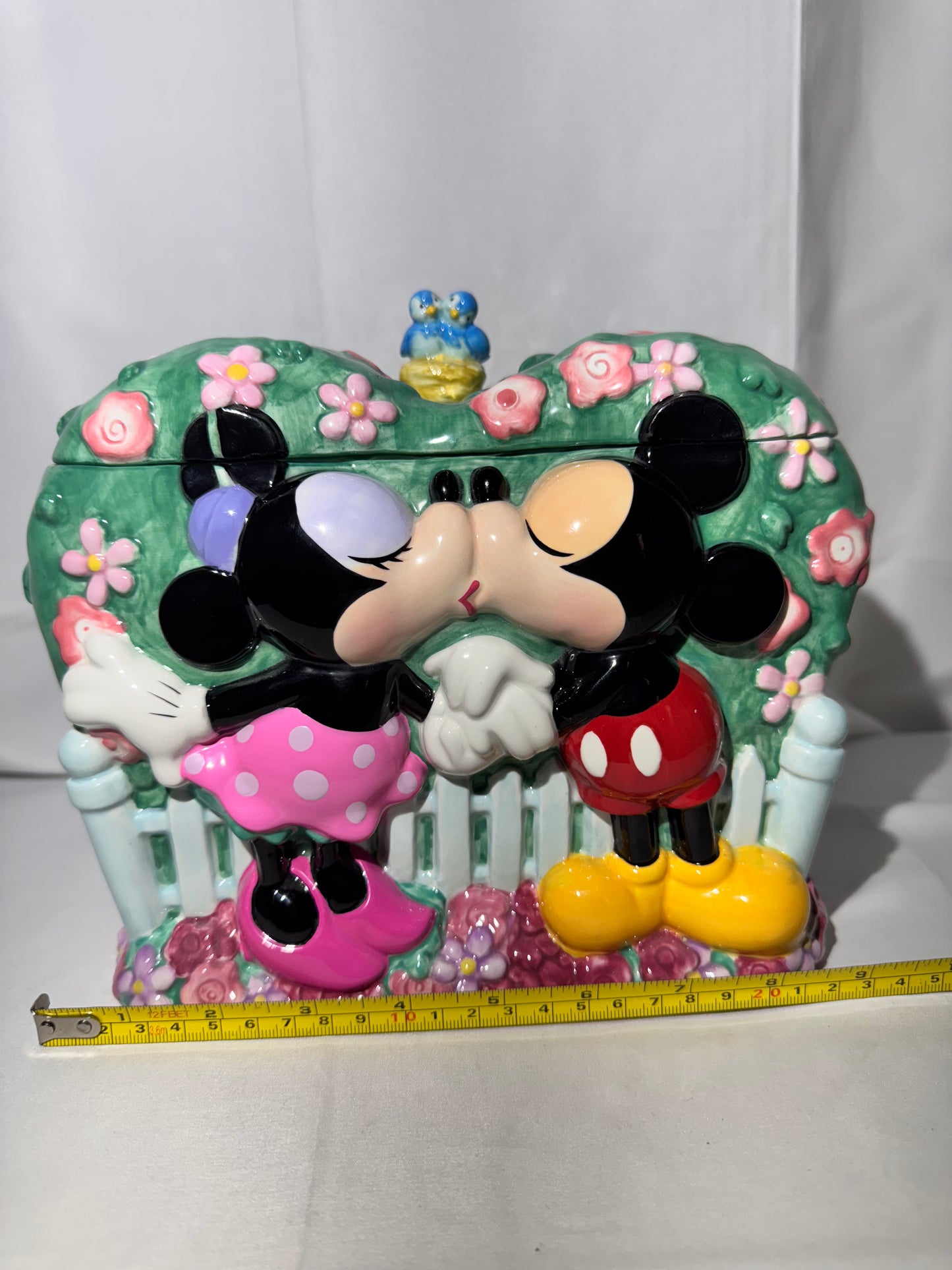 Mickey and Minnie Mouse Kissing - cookie jar- Disney