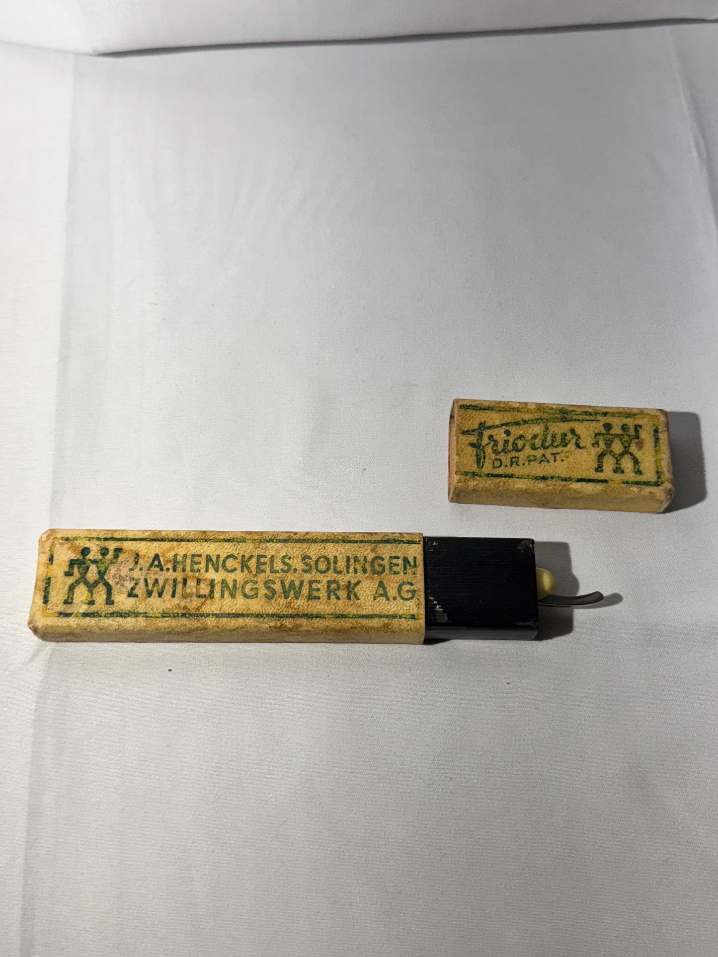 Vintage straight razor- J.A. Henckels. Solingen Zwillingswerk A.G - J.A. Henckels Friodur