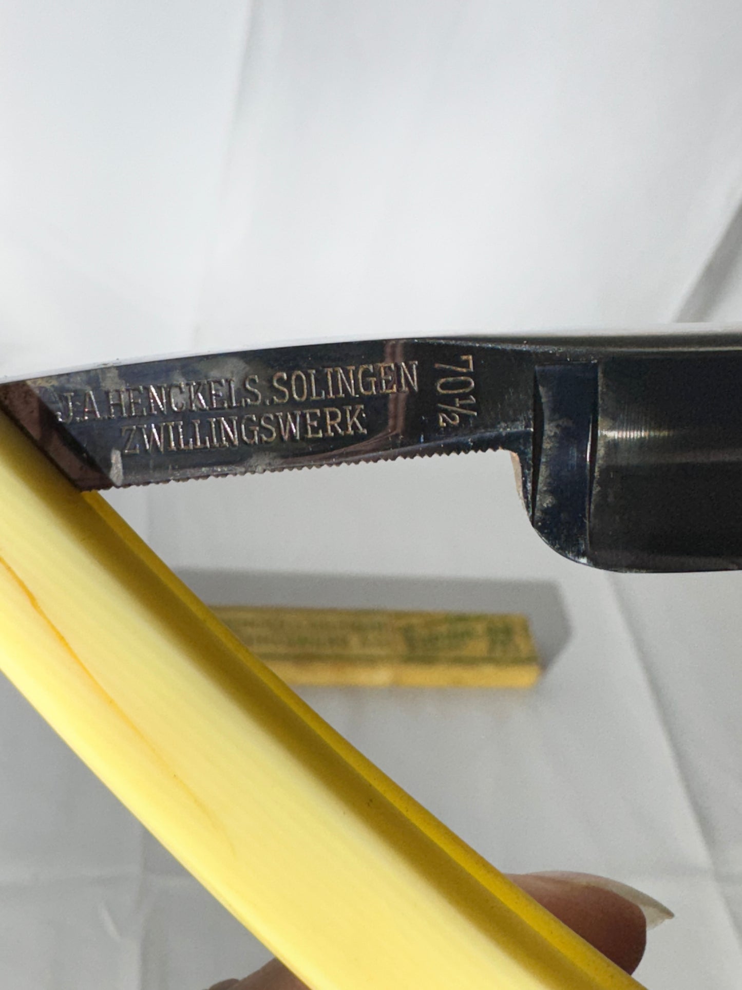 Vintage straight razor- J.A. Henckels. Solingen Zwillingswerk A.G - J.A. Henckels Friodur