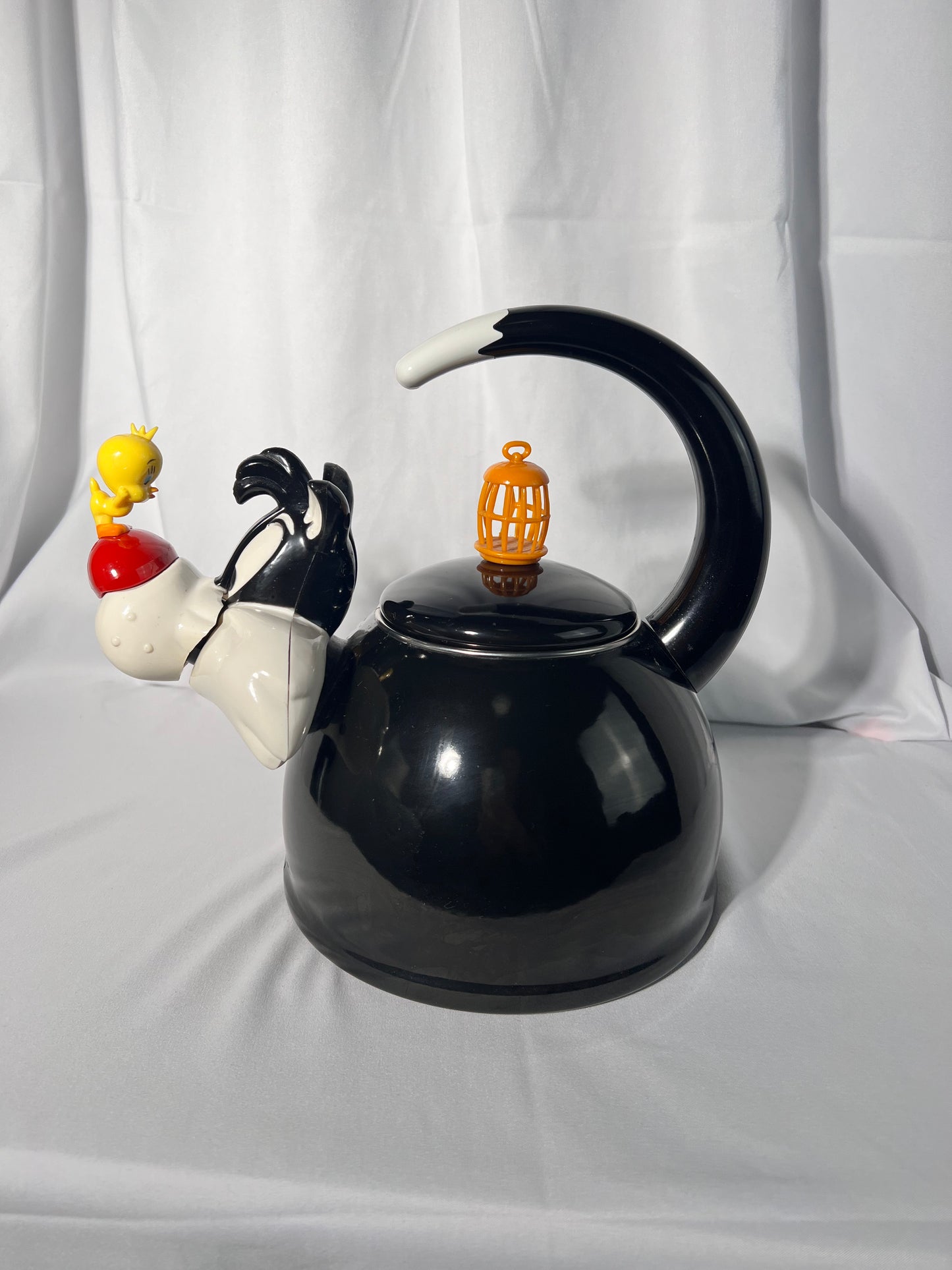 Sylvester and Tweety- Tea kettle- Looney Tunes- Warner Brothers- Kamenstein- 1994