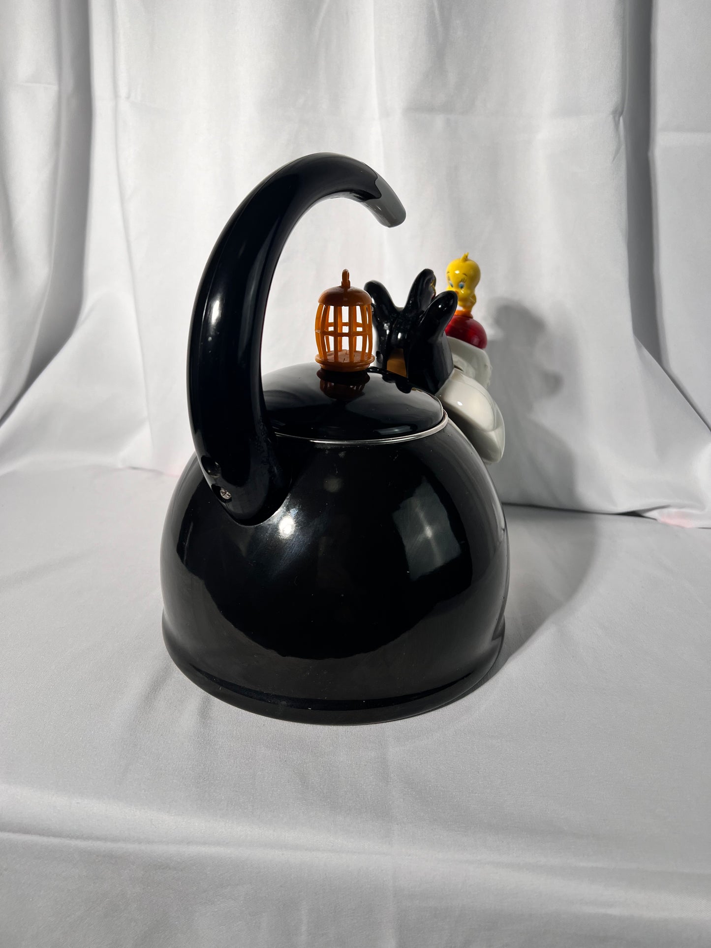 Sylvester and Tweety- Tea kettle- Looney Tunes- Warner Brothers- Kamenstein- 1994