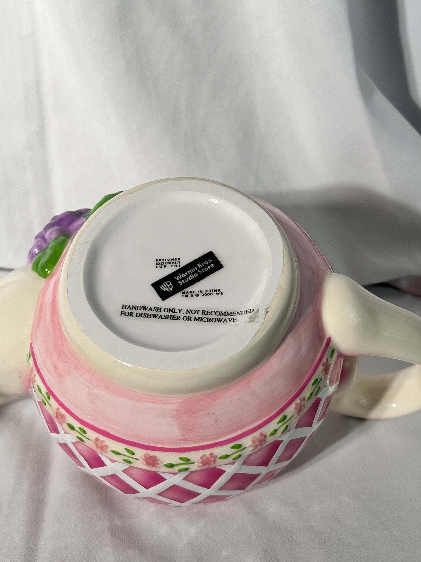 Tweety Bird- 8” Garden Teapot - Looney Tunes- Warner Brothers-2000