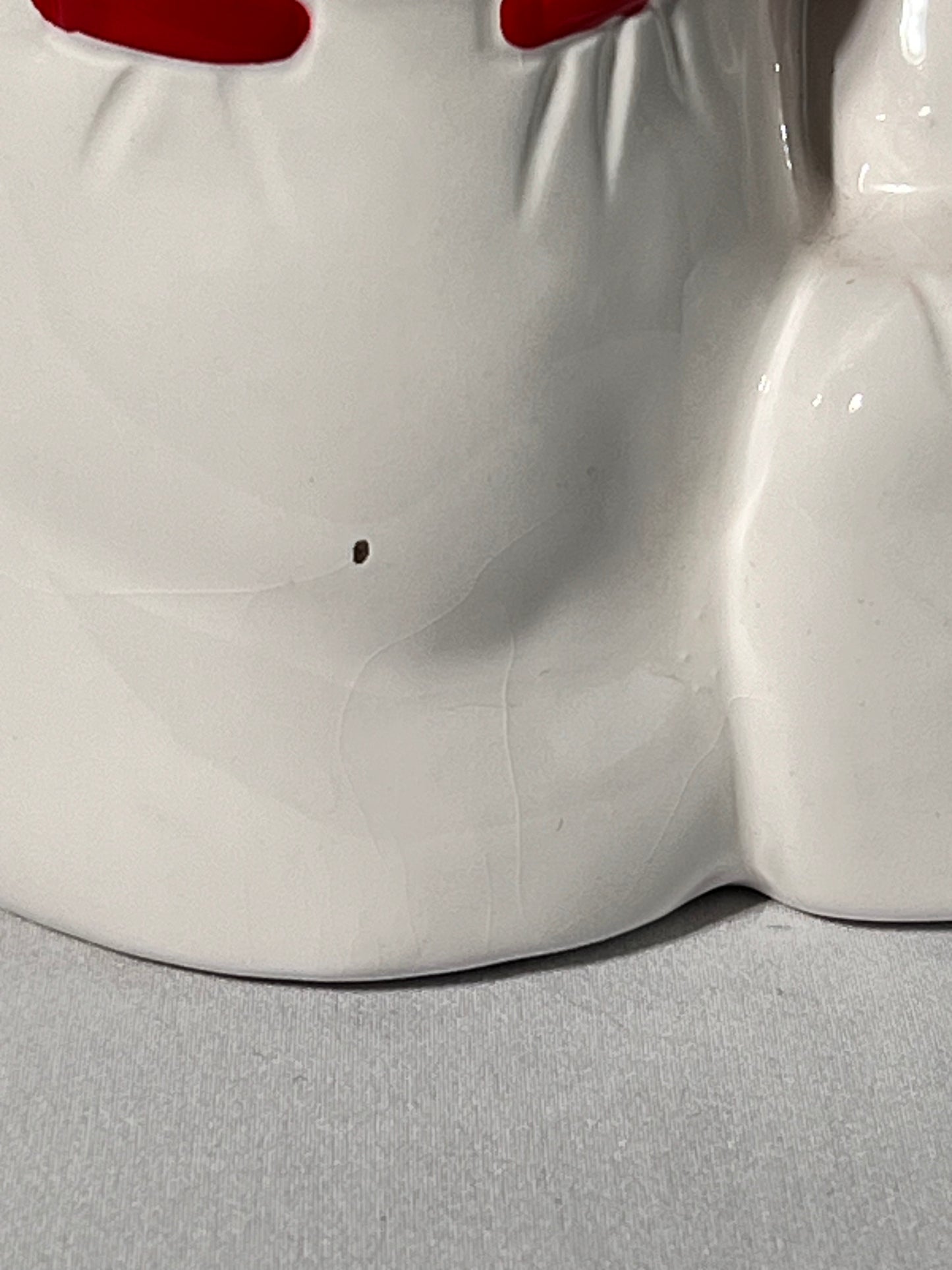 Snoopy - 6 1/2” utensil holder - Benjamin and Medwin Inc. New York New York -made in Taiwan - peanuts- Charlie Brown