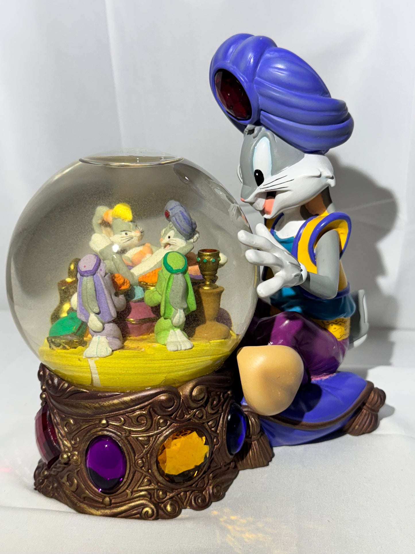 Bugs Bunny - Snow Globe- “The Amazing Mystical Bugs- Warner Brothers- Looney Tunes - 1998- limited edition number 1223/2500