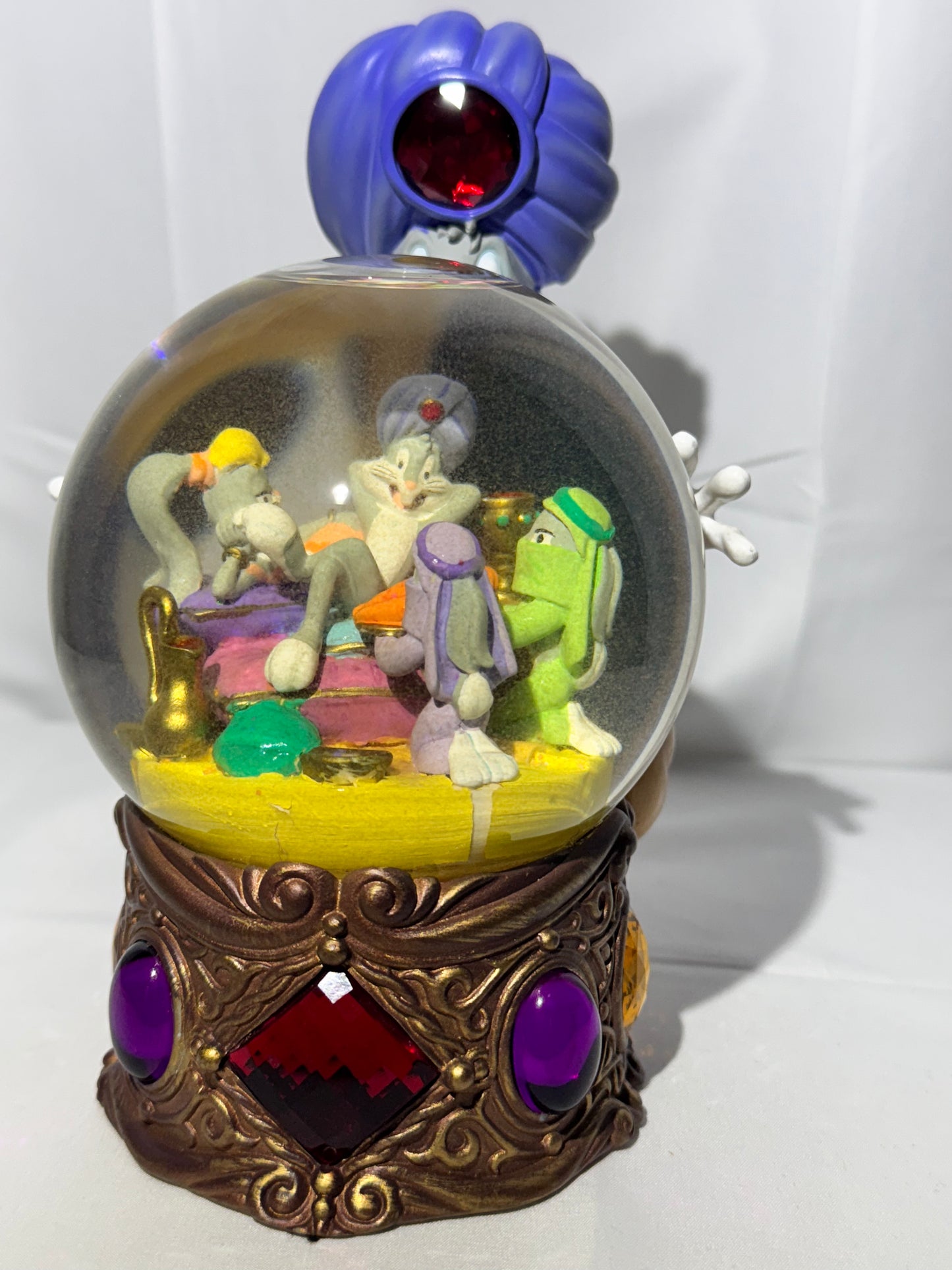 Bugs Bunny - Snow Globe- “The Amazing Mystical Bugs- Warner Brothers- Looney Tunes - 1998- limited edition number 1223/2500