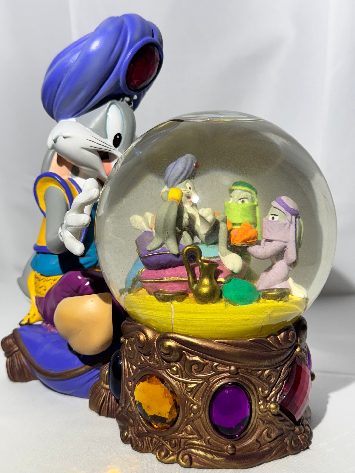 Bugs Bunny - Snow Globe- “The Amazing Mystical Bugs- Warner Brothers- Looney Tunes - 1998- limited edition number 1223/2500