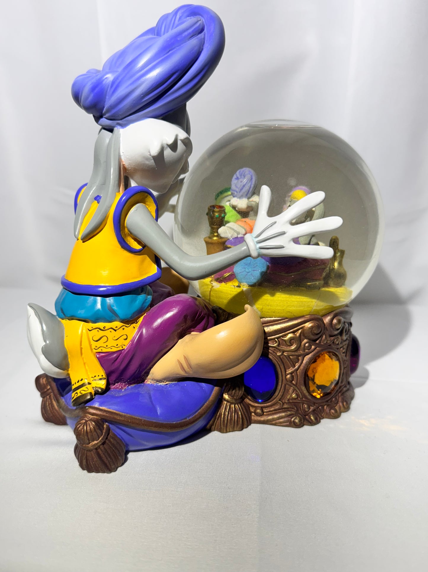Bugs Bunny - Snow Globe- “The Amazing Mystical Bugs- Warner Brothers- Looney Tunes - 1998- limited edition number 1223/2500
