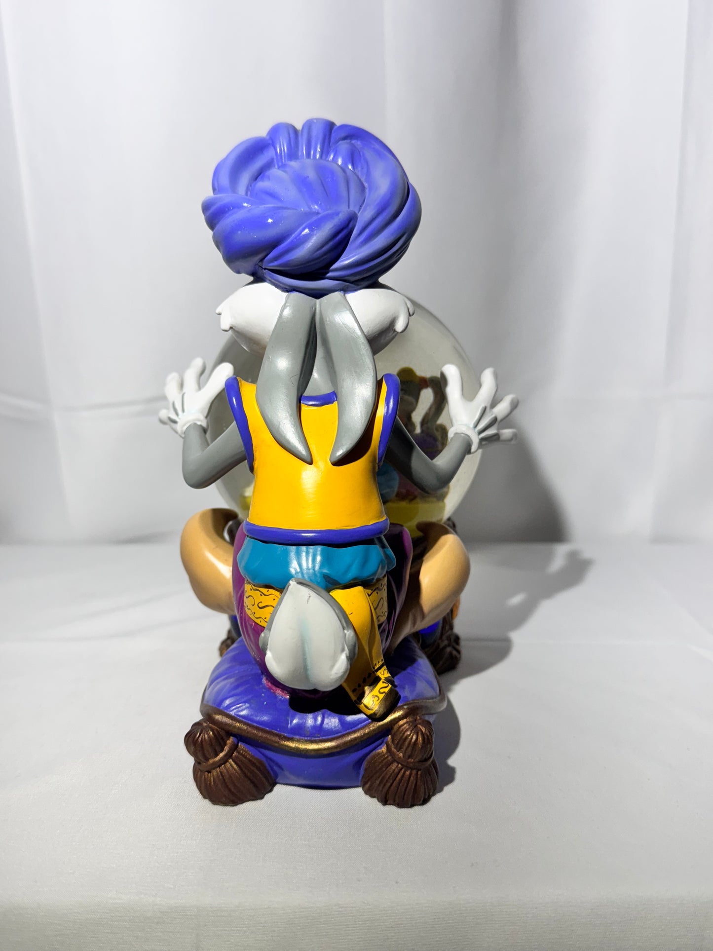 Bugs Bunny - Snow Globe- “The Amazing Mystical Bugs- Warner Brothers- Looney Tunes - 1998- limited edition number 1223/2500