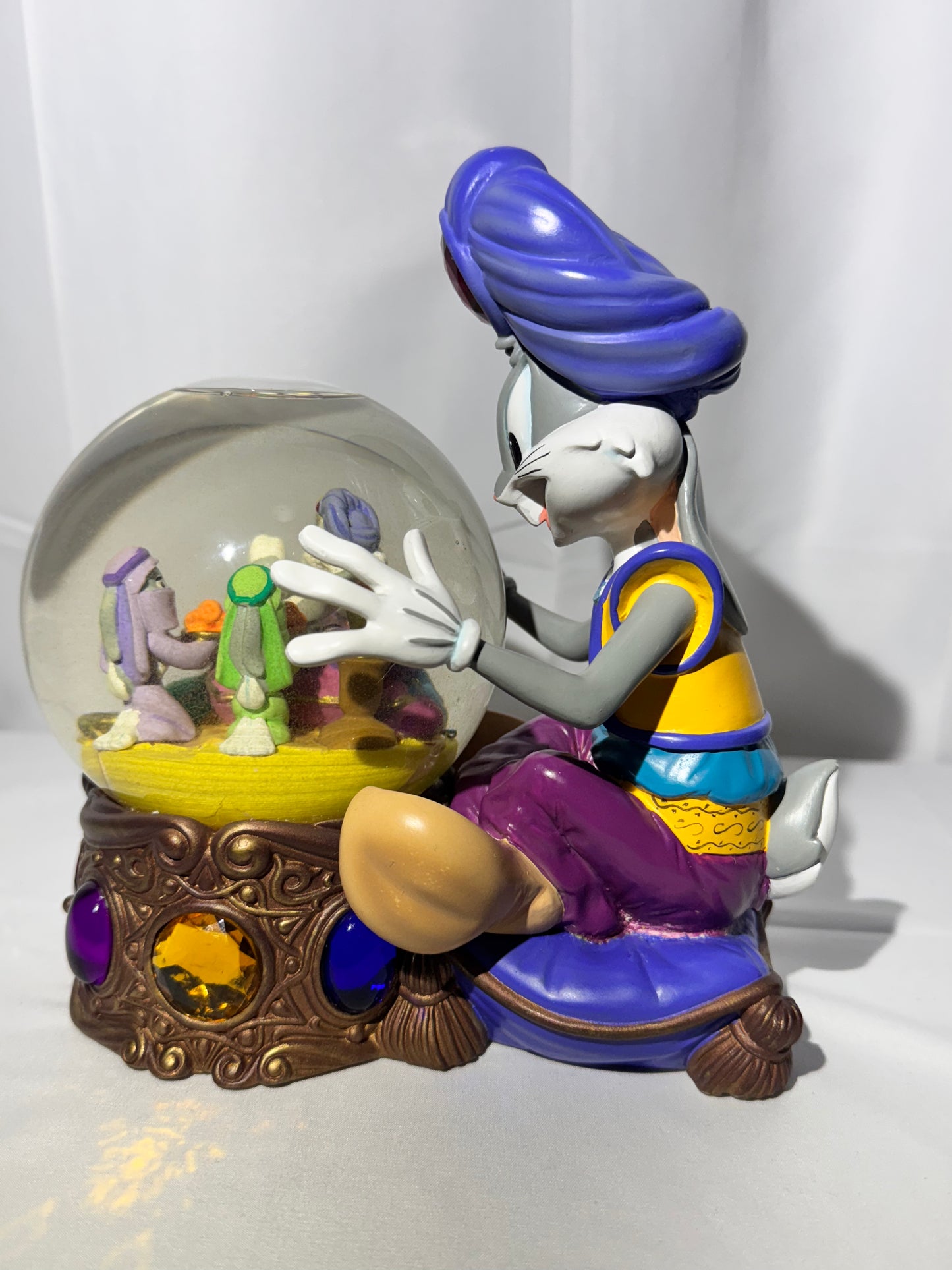 Bugs Bunny - Snow Globe- “The Amazing Mystical Bugs- Warner Brothers- Looney Tunes - 1998- limited edition number 1223/2500