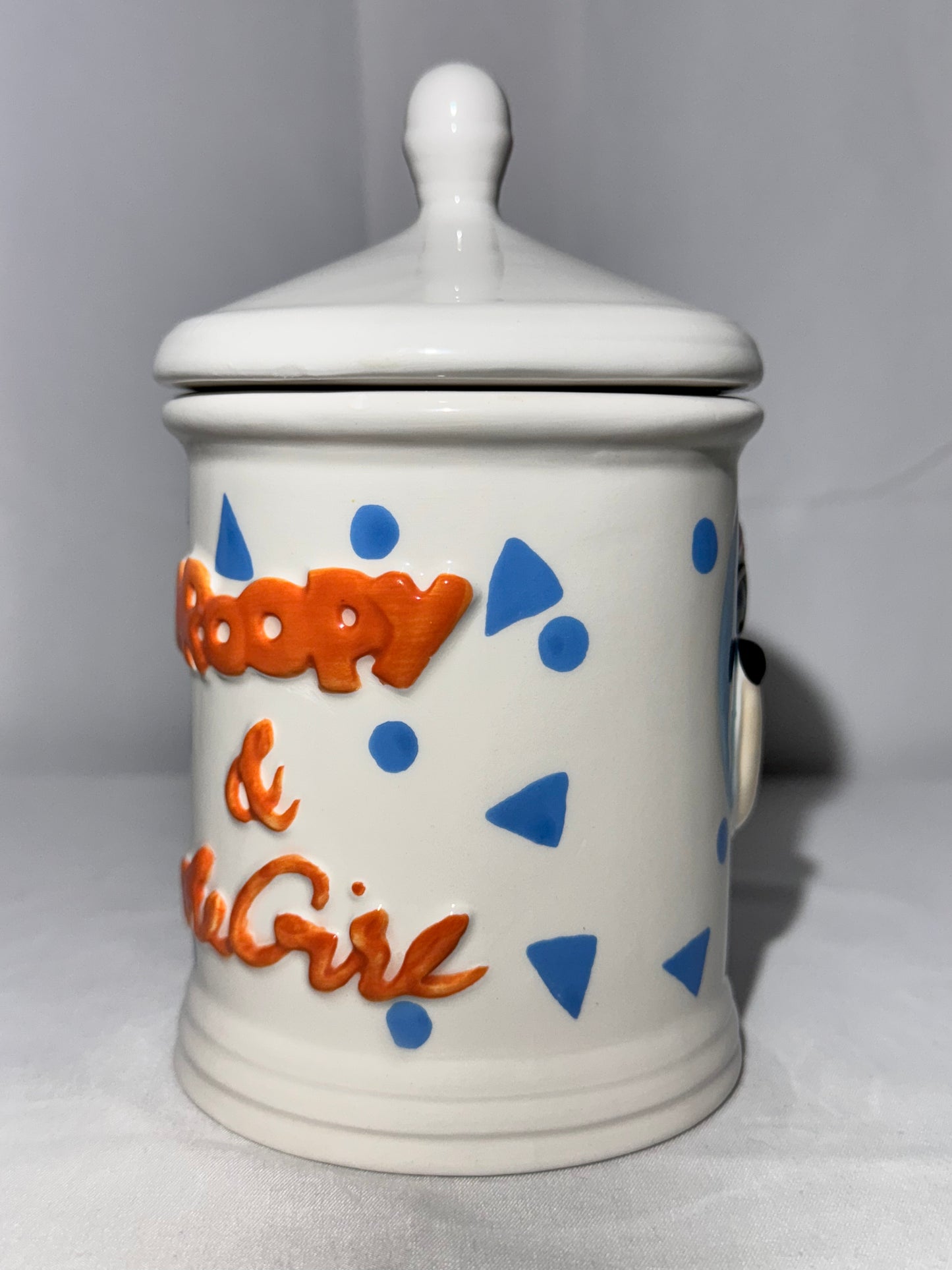 Droopy and The Girl Jar with lid - 1998 - Tropico Diffusion - Avenue of the Stars-Tex Avery - MGM