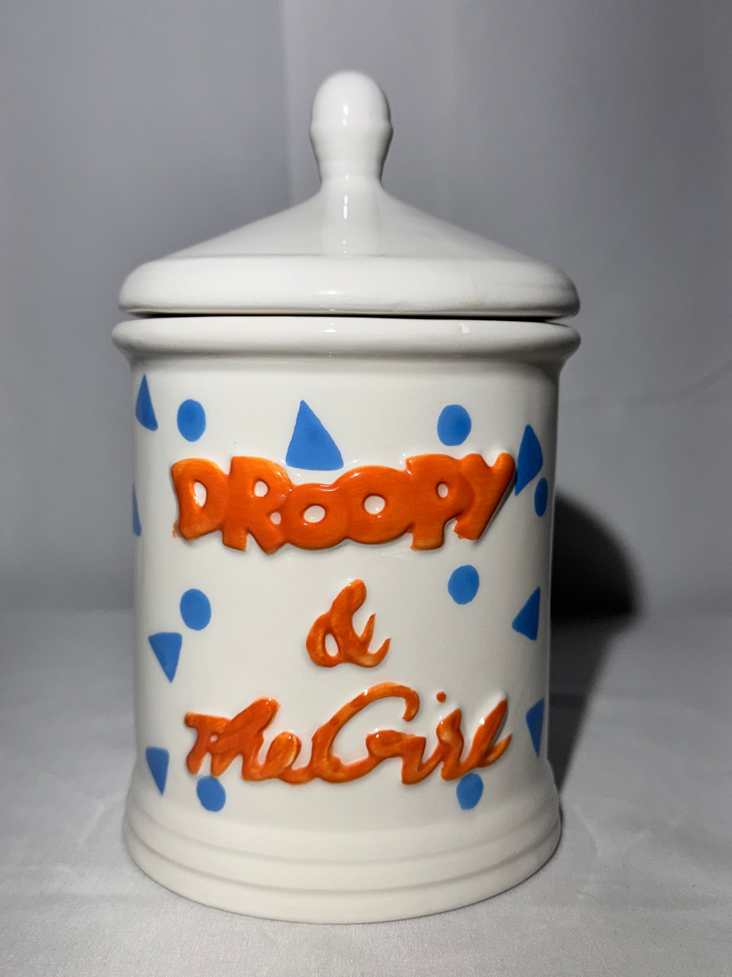 Droopy and The Girl Jar with lid - 1998 - Tropico Diffusion - Avenue of the Stars-Tex Avery - MGM