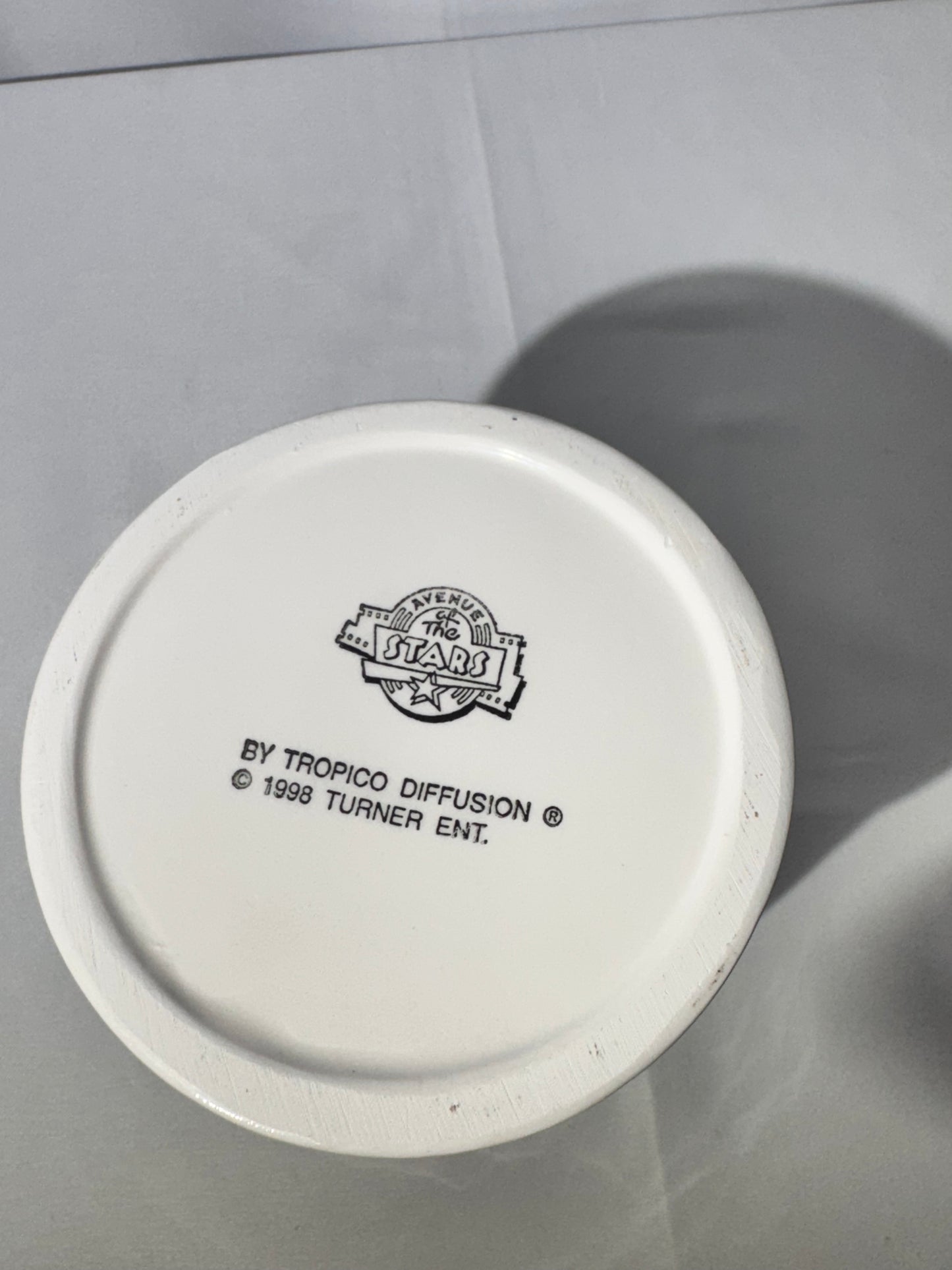 Droopy and The Girl Jar with lid - 1998 - Tropico Diffusion - Avenue of the Stars-Tex Avery - MGM