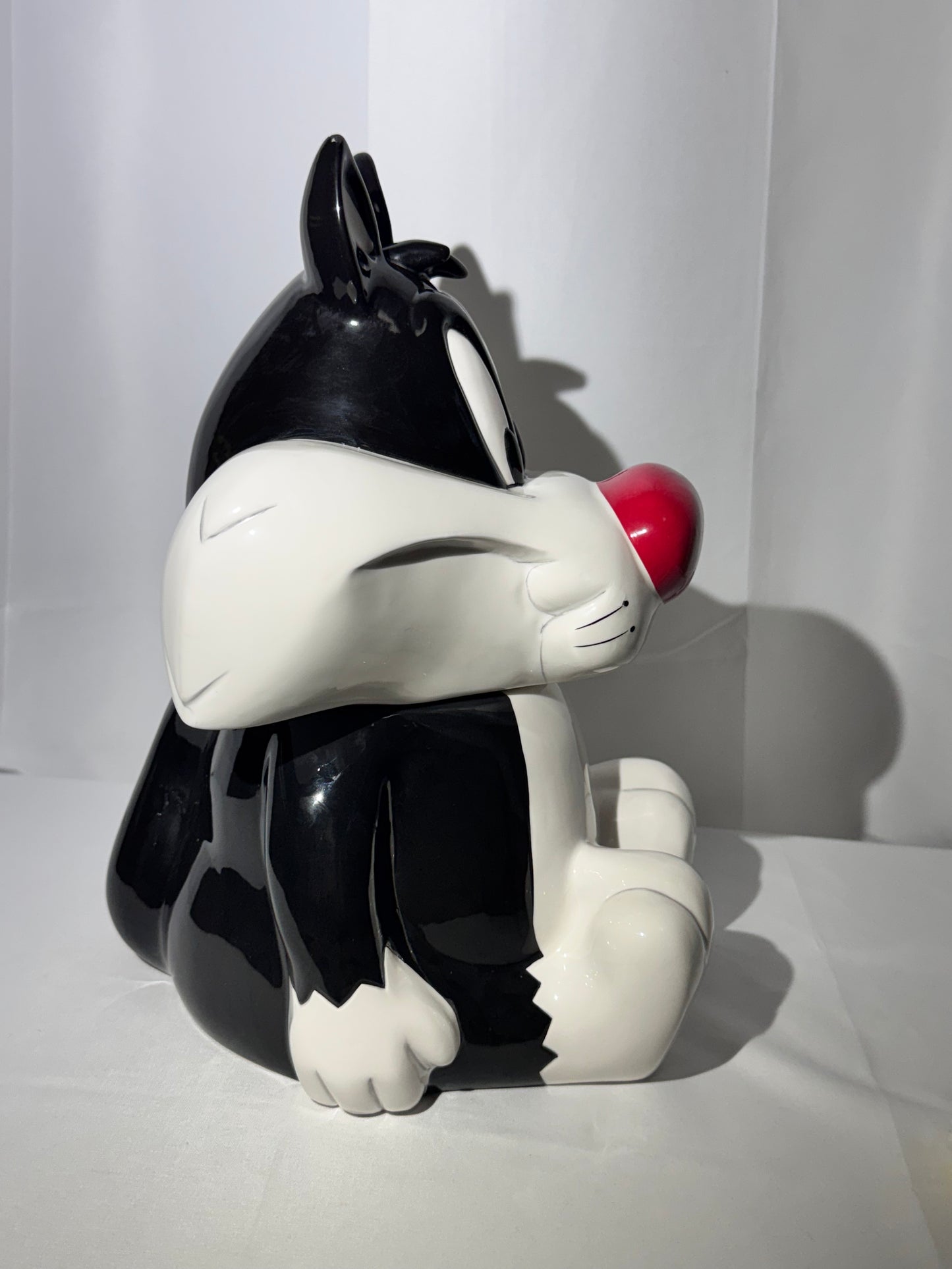 Sylvester -canister-Warner Brothers-Looney Tunes-1995