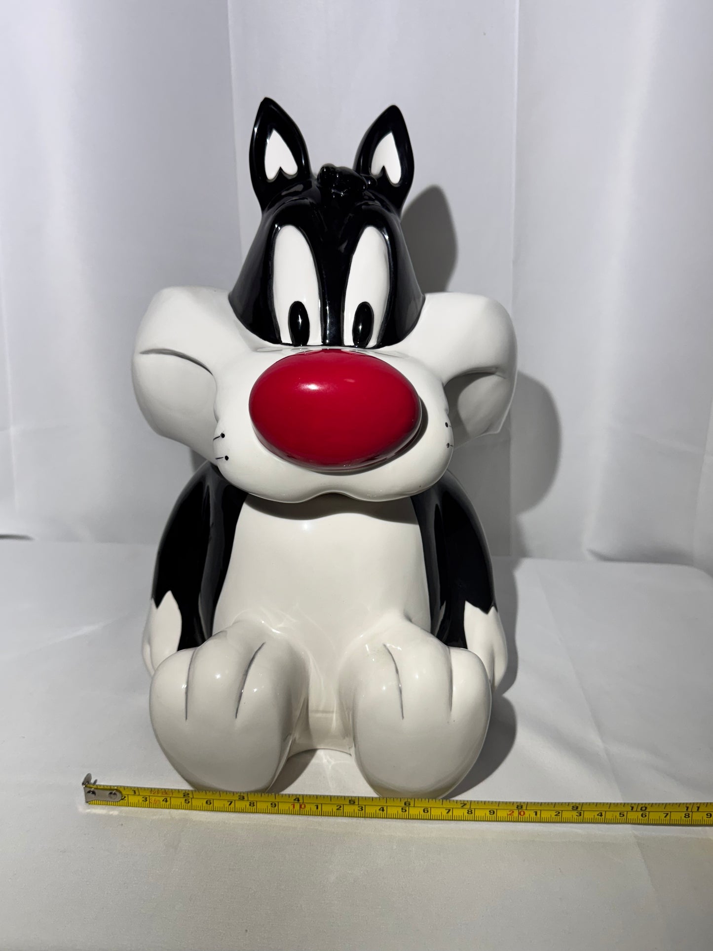 Sylvester -canister-Warner Brothers-Looney Tunes-1995