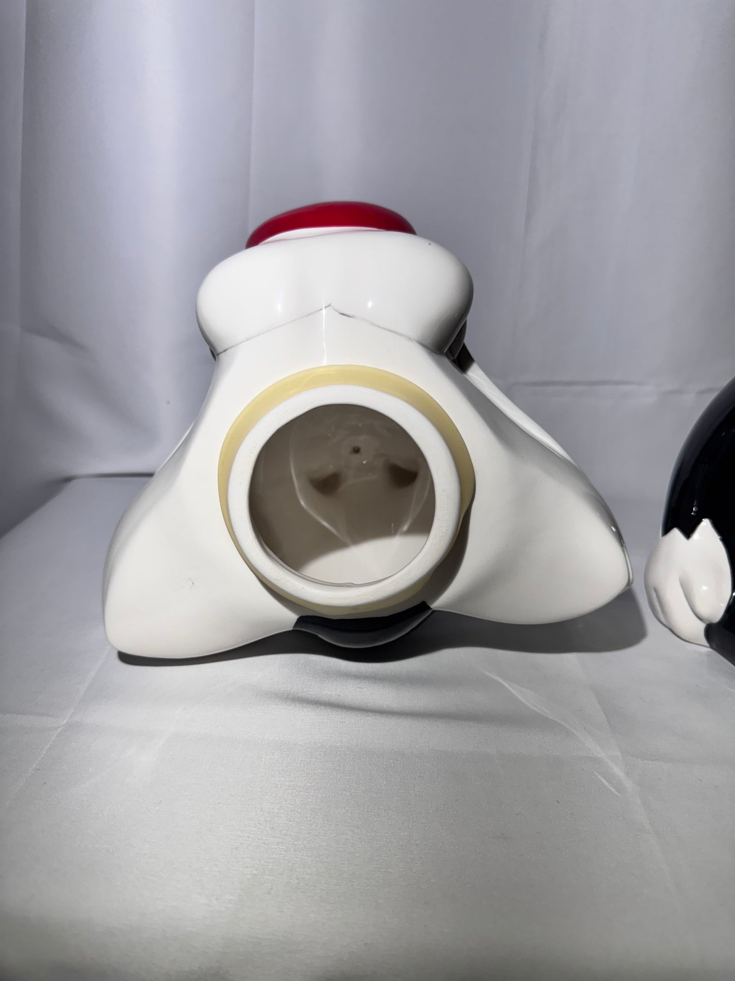 Sylvester -canister-Warner Brothers-Looney Tunes-1995