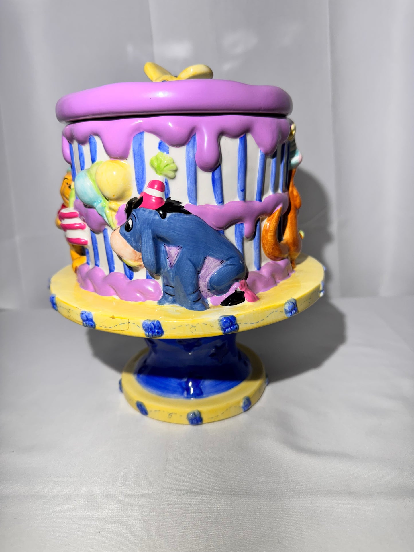 Winnie the Pooh and Friends- Cookie Jar - Happy Birthday- Disney