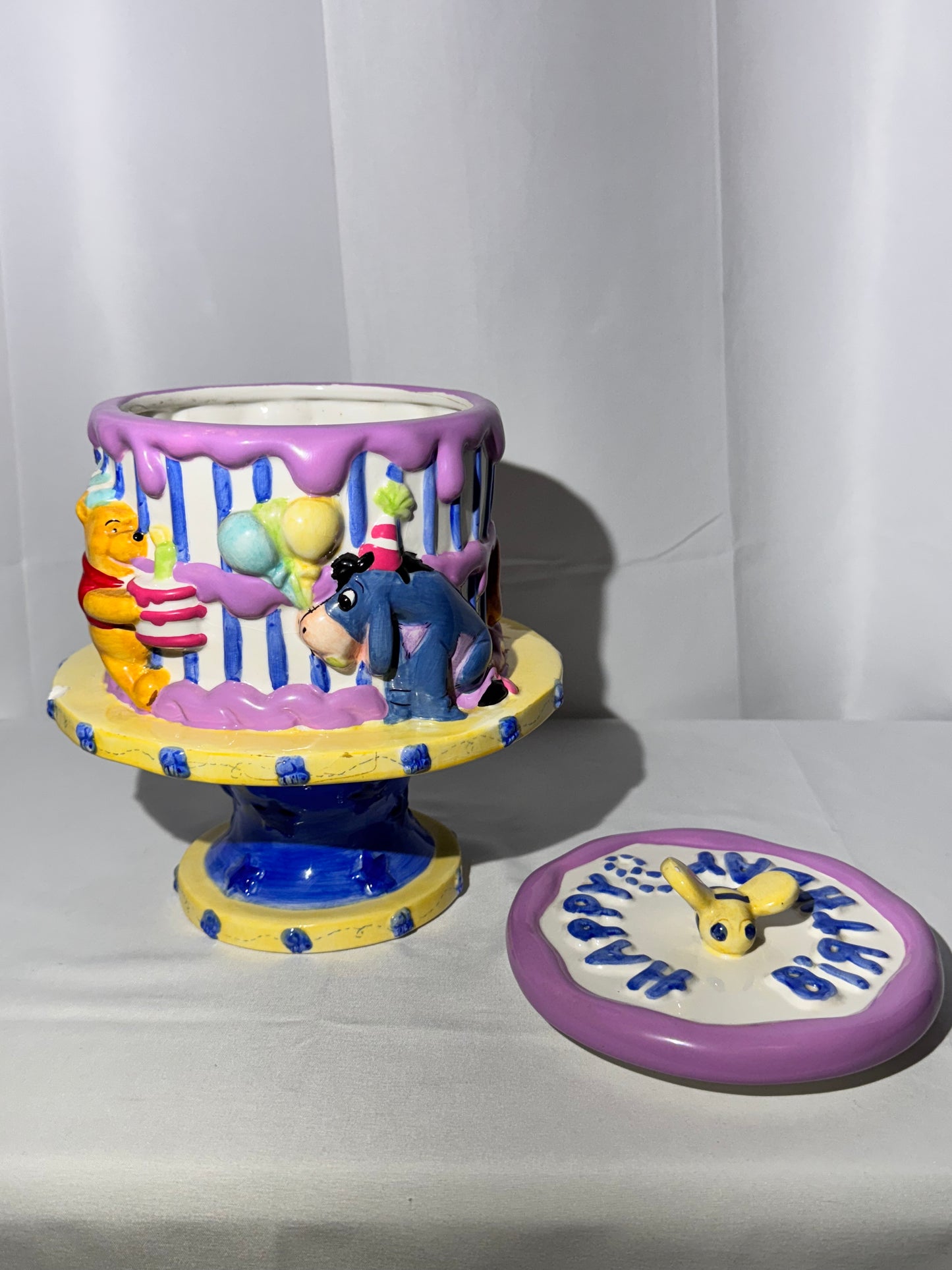 Winnie the Pooh and Friends- Cookie Jar - Happy Birthday- Disney