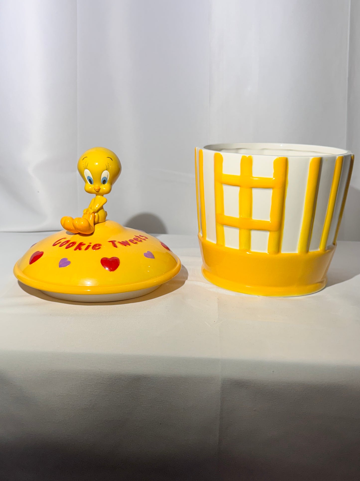 Tweety Bird - Cookie Jar - Looney Tunes- Westland Giftware - #13975
