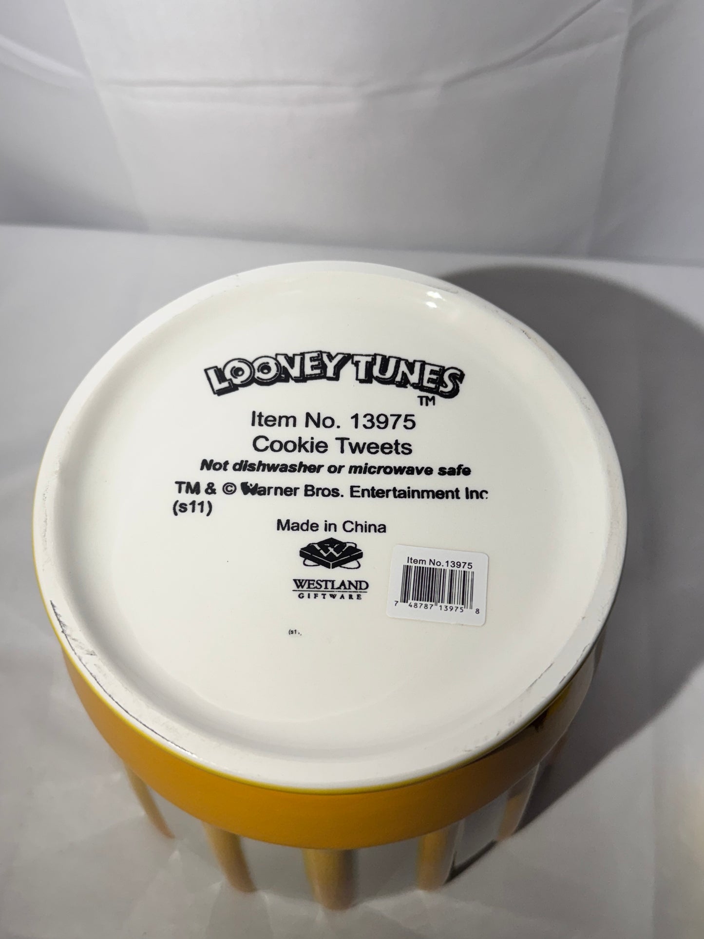 Tweety Bird - Cookie Jar - Looney Tunes- Westland Giftware - #13975