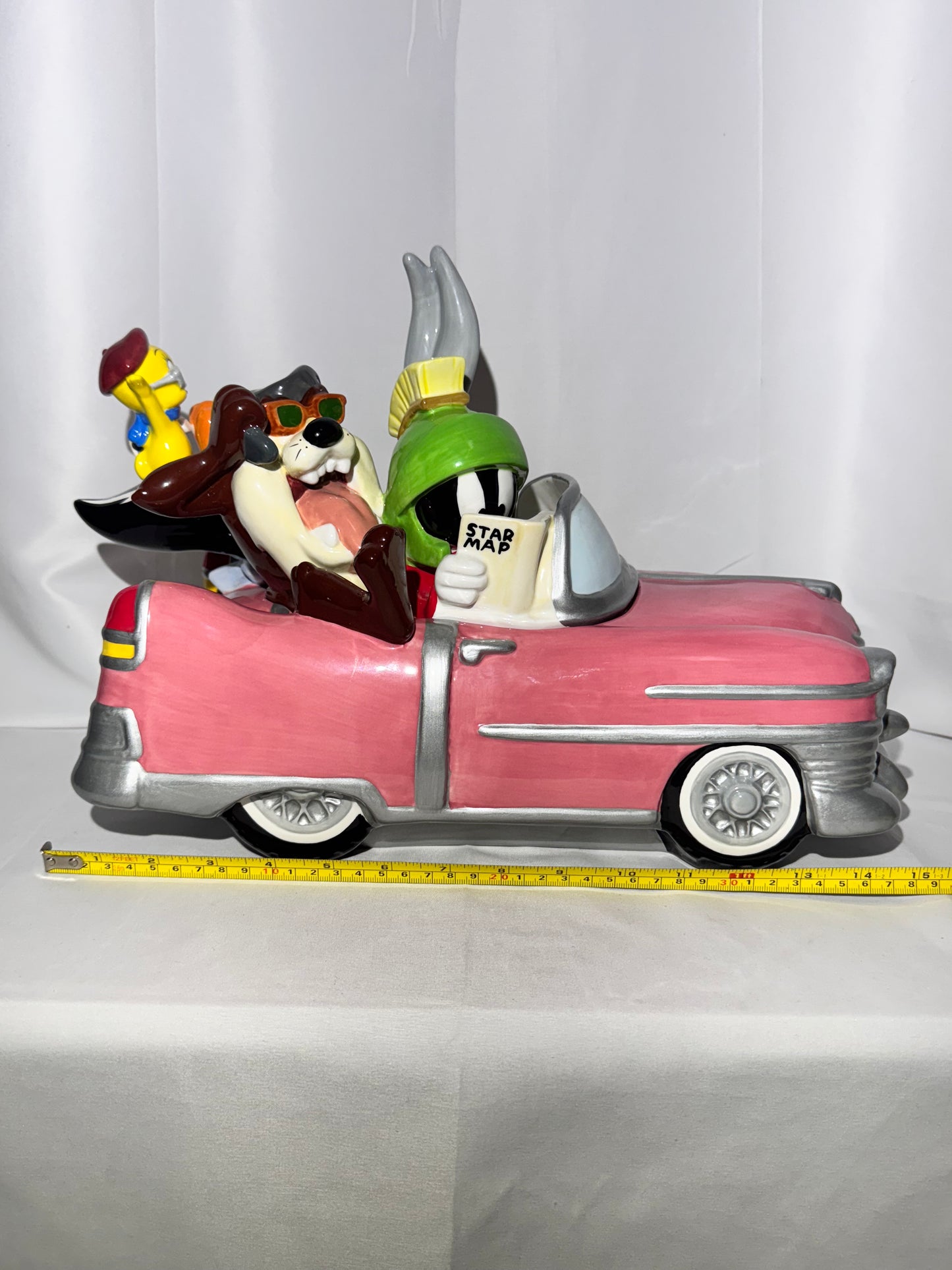 Looney Tunes - Cookie Jar - Bugs Bunny, Penelope, Tweety bird, Taz, Marvin the Martian- Warner Brothers- Pink convertible