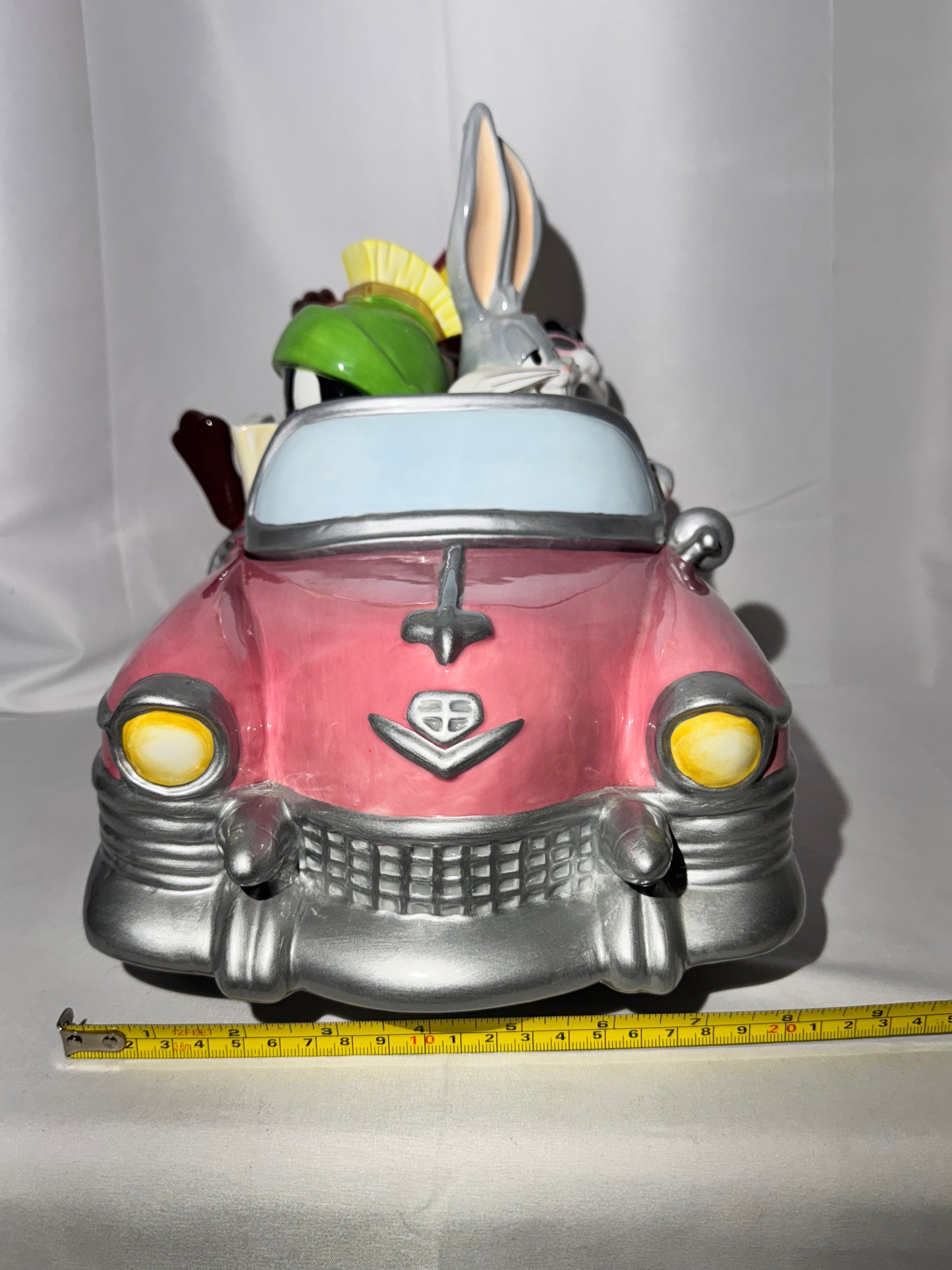 Looney Tunes - Cookie Jar - Bugs Bunny, Penelope, Tweety bird, Taz, Marvin the Martian- Warner Brothers- Pink convertible