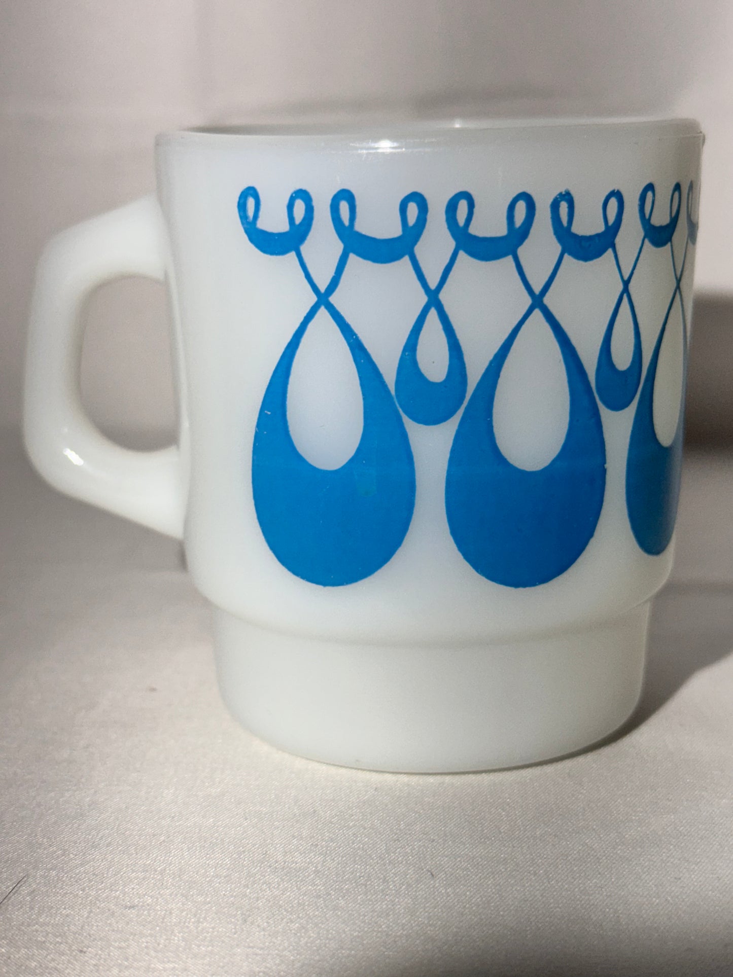 MCM - Anchor Hocking - Mug - Blue Loop - 42- ovenproof- made in USA