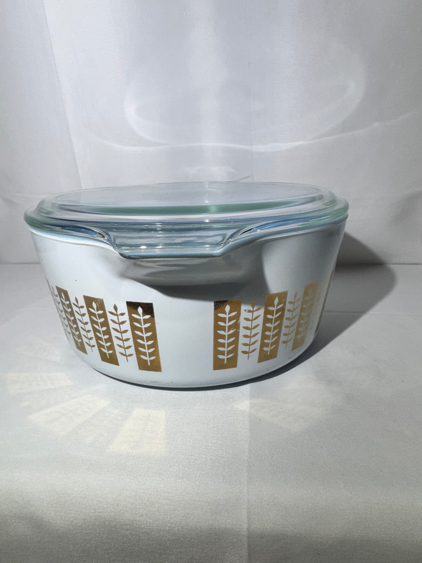 PYREX- Gourmet Gold & Delphite Blue - casserole dish-1960s-475 – B-2 1/2 Qt.- with lid