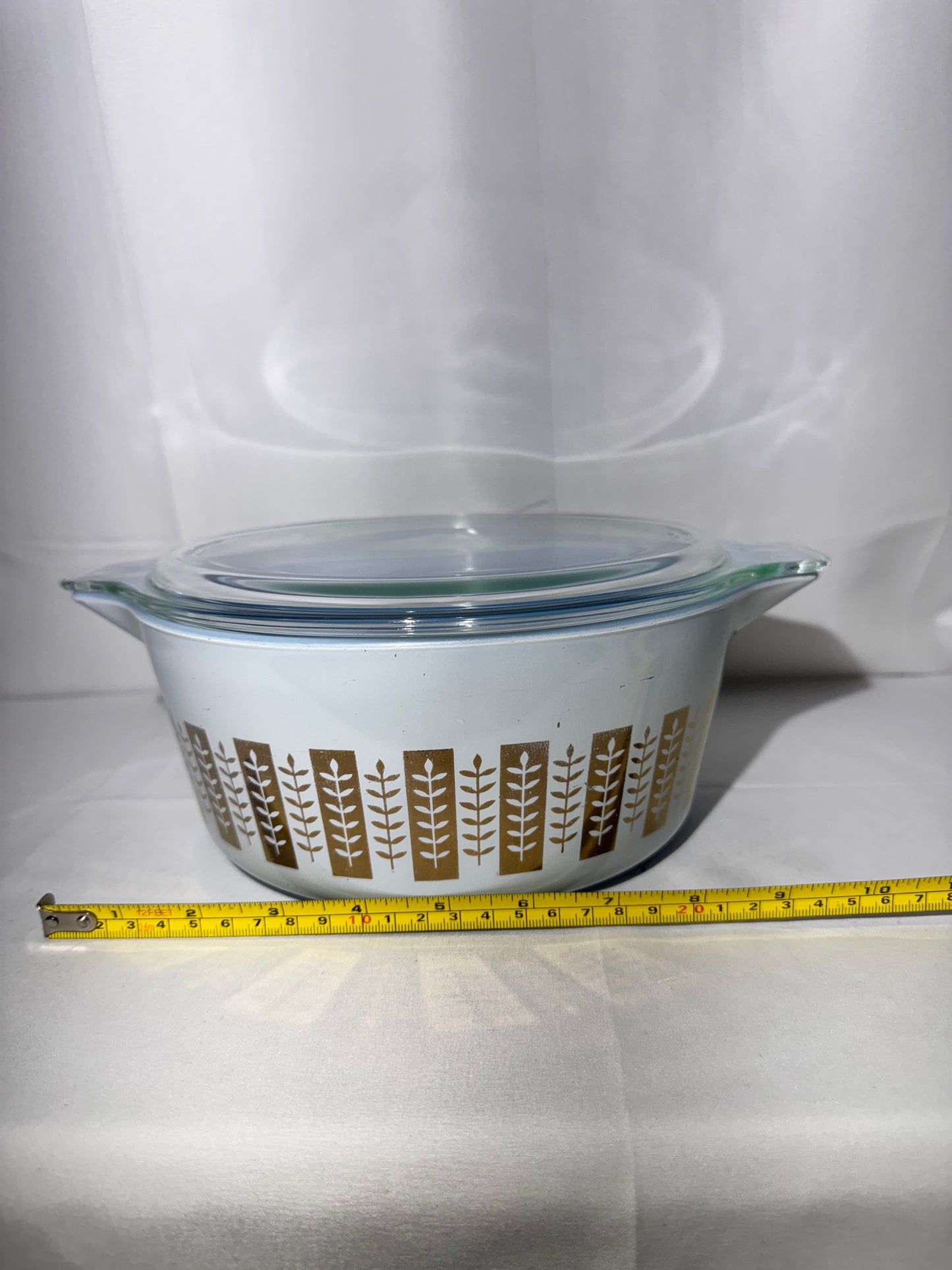PYREX- Gourmet Gold & Delphite Blue - casserole dish-1960s-475 – B-2 1/2 Qt.- with lid