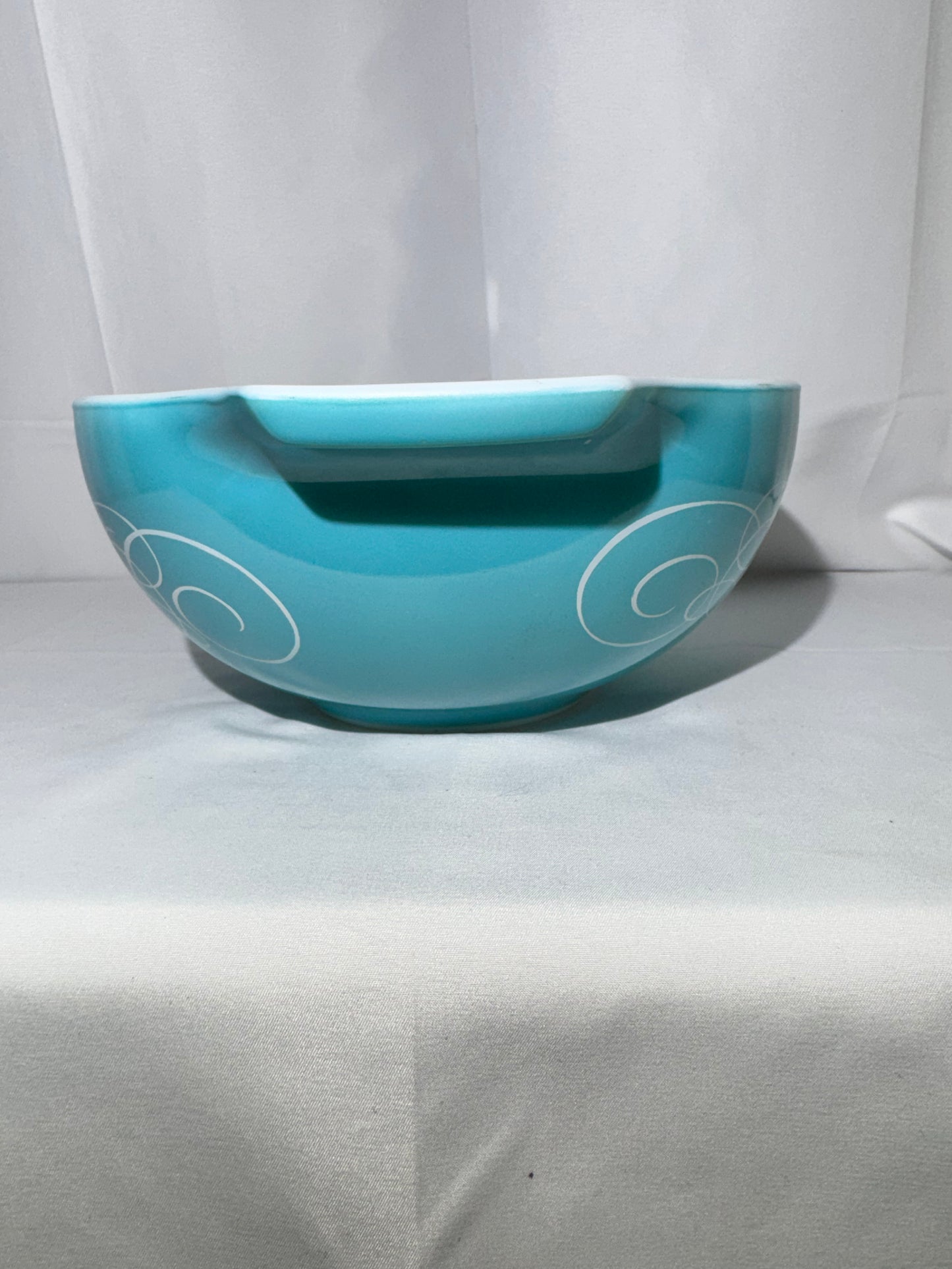 PYREX- Turquoise blue scroll- Cinderella mixing bowl-443- 2 1/2 Qt.