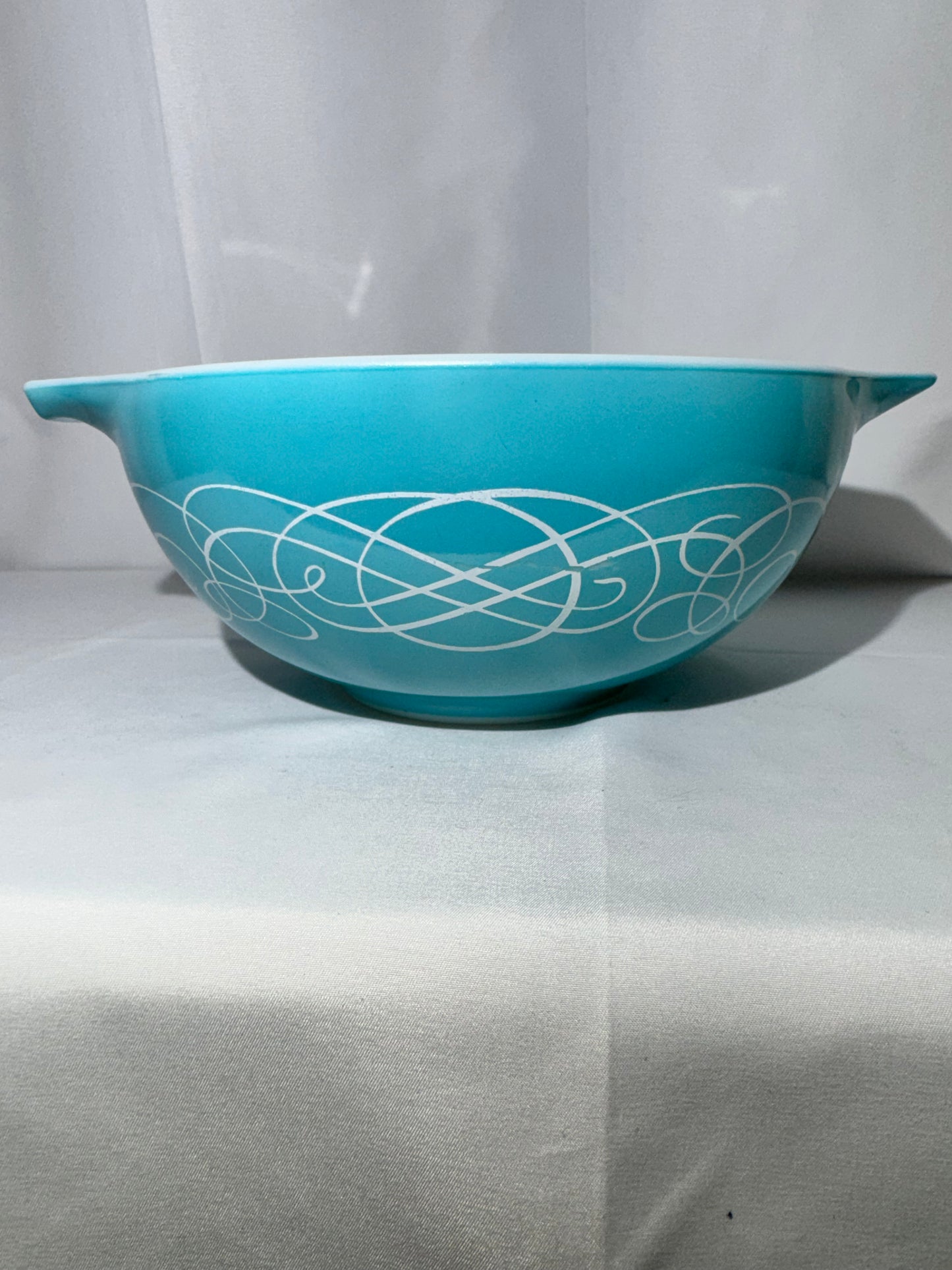 PYREX- Turquoise blue scroll- Cinderella mixing bowl-443- 2 1/2 Qt.