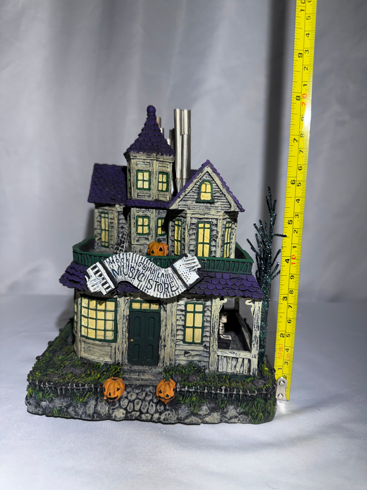 Hawthorne Village The Munsters Mockingbird Lane Music Store – A0201 – Halloween Village