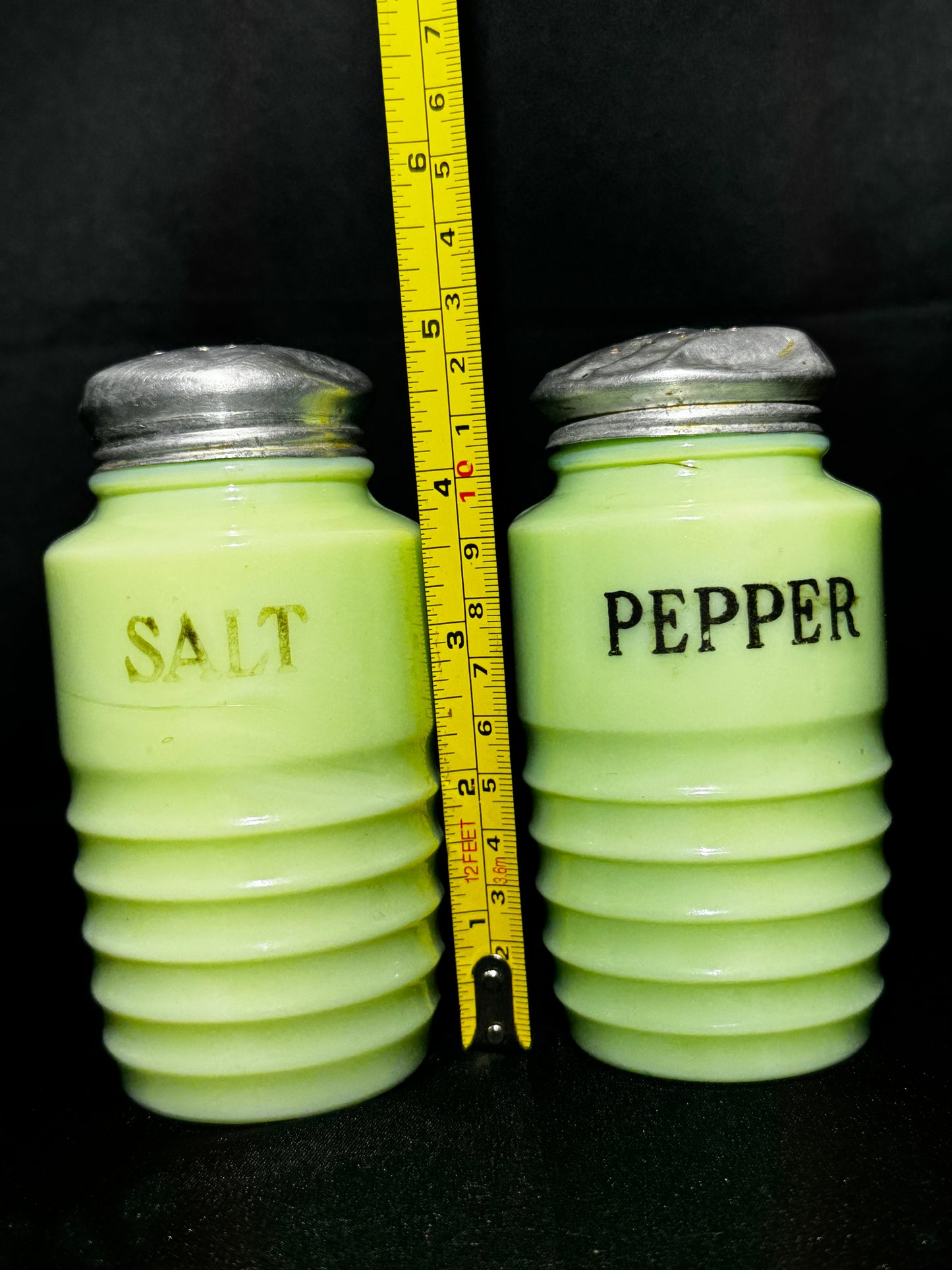 Vintage Jeannette Jadeite Salt & Pepper Shakers Ribbed Beehive Uranium Glass 1930s