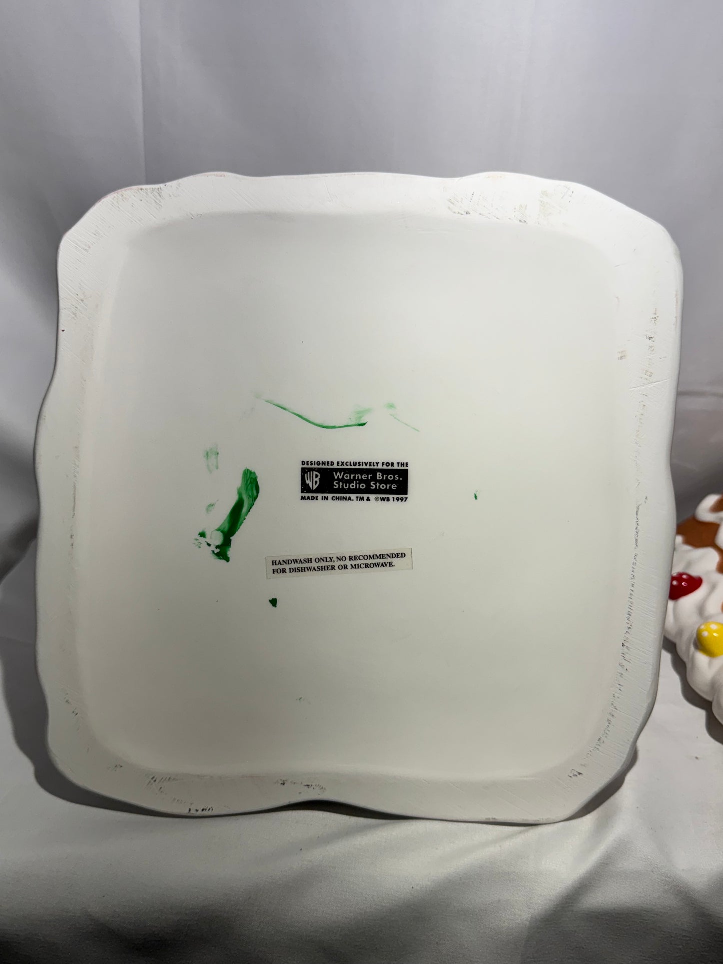 Looney Tunes Warner Brothers Christmas Gingerbread House Cookie Jar – Tweety & Sylvester