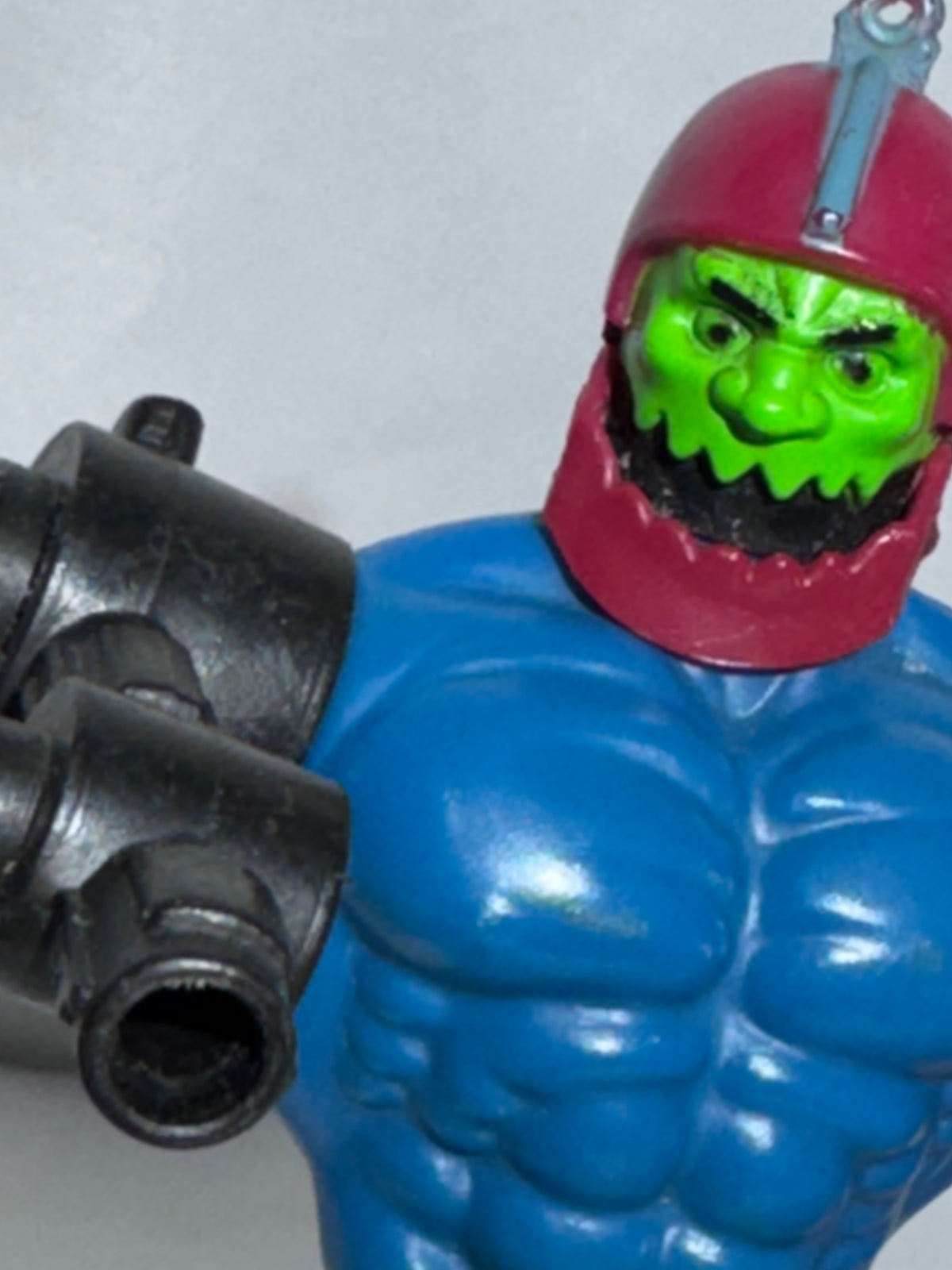 Vintage 1981 Mattel Masters of the Universe Trap Jaw Action Figure – 3 Attachments