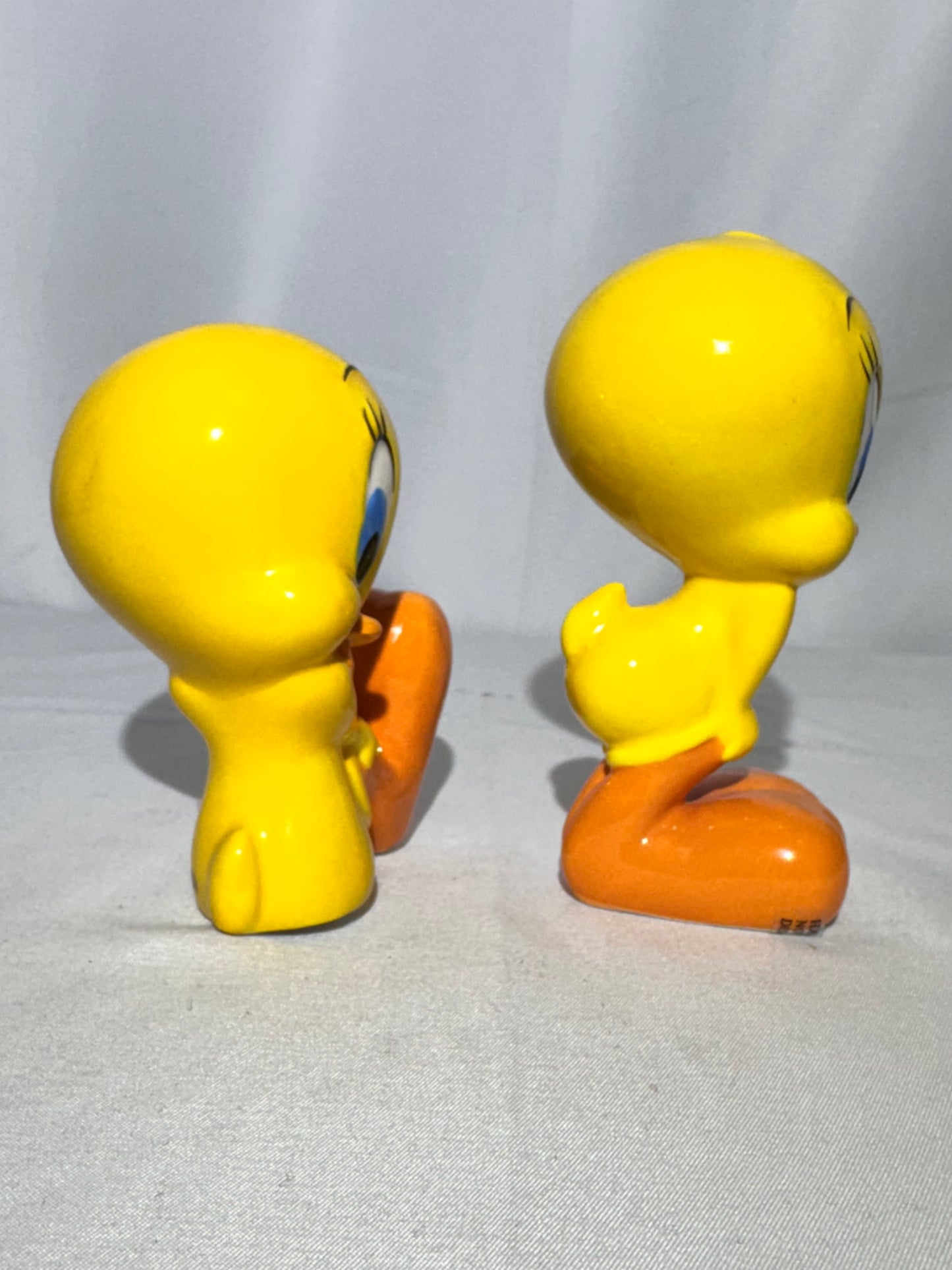 Tweety Bird Salt & Pepper Shaker Set – Warner Bros. Looney Tunes (1999)