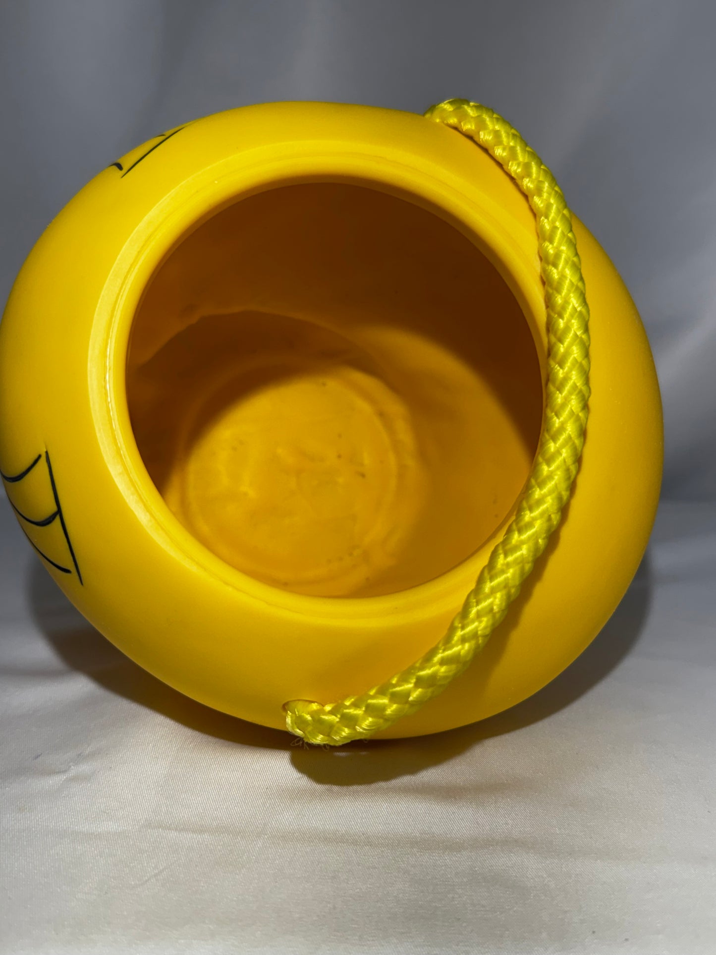 Vintage 1997 Warner Bros. Applause Tweety Bird Bucket / Container