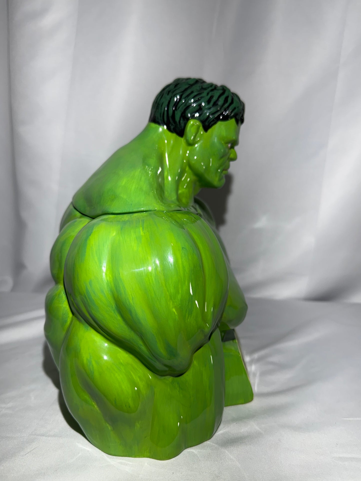 2003 NECA Marvel Hulk Ceramic Cookie Jar w/ Original Box Universal Studios 10”