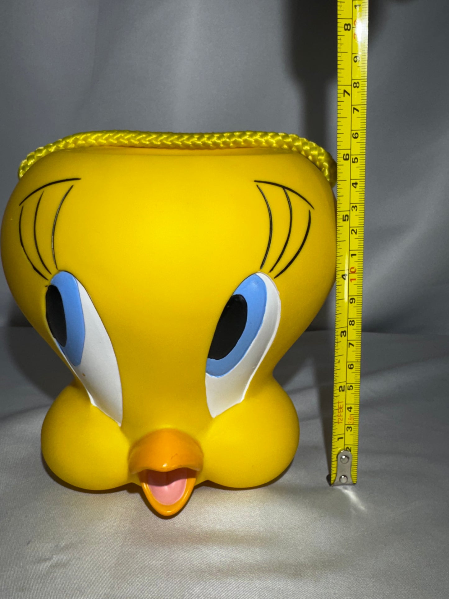 Vintage 1997 Warner Bros. Applause Tweety Bird Bucket / Container