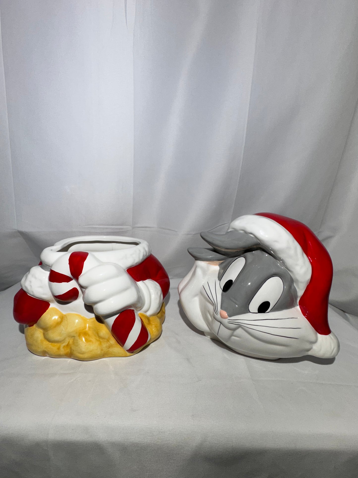 Vintage 1993 Looney Tunes Bugs Bunny Santa Cookie Jar Warner Brothers Christmas