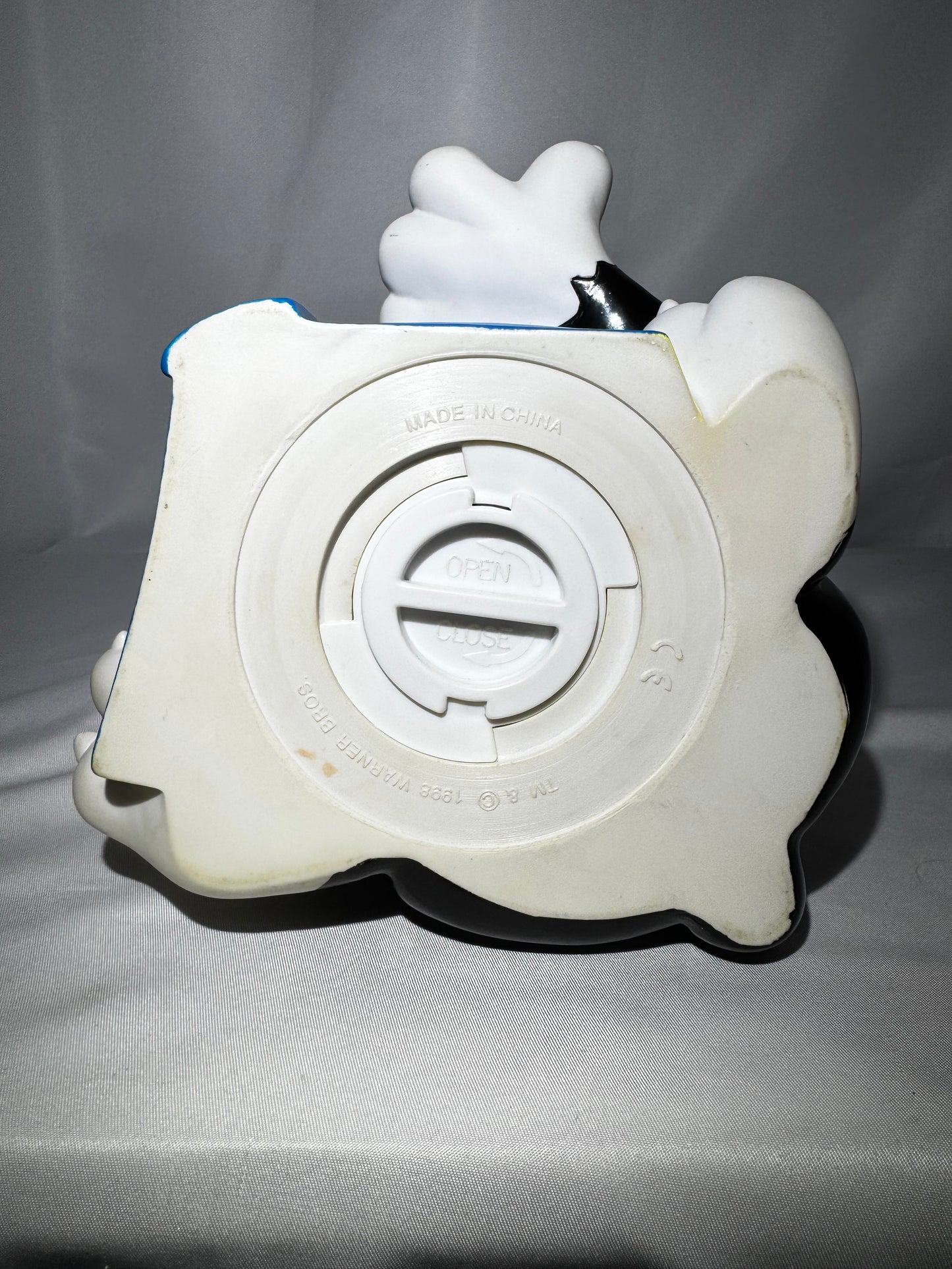 Vintage 1998 Warner Bros Looney Tunes Sylvester & Tweety Coin Bank Coin Collecting 8”