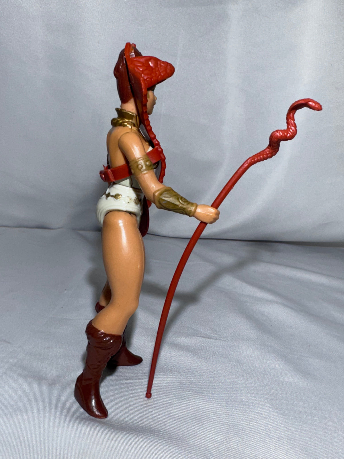 Vintage 1981 Mattel Masters of the Universe Teela Action Figure w/ Accessories & Mini-Comic