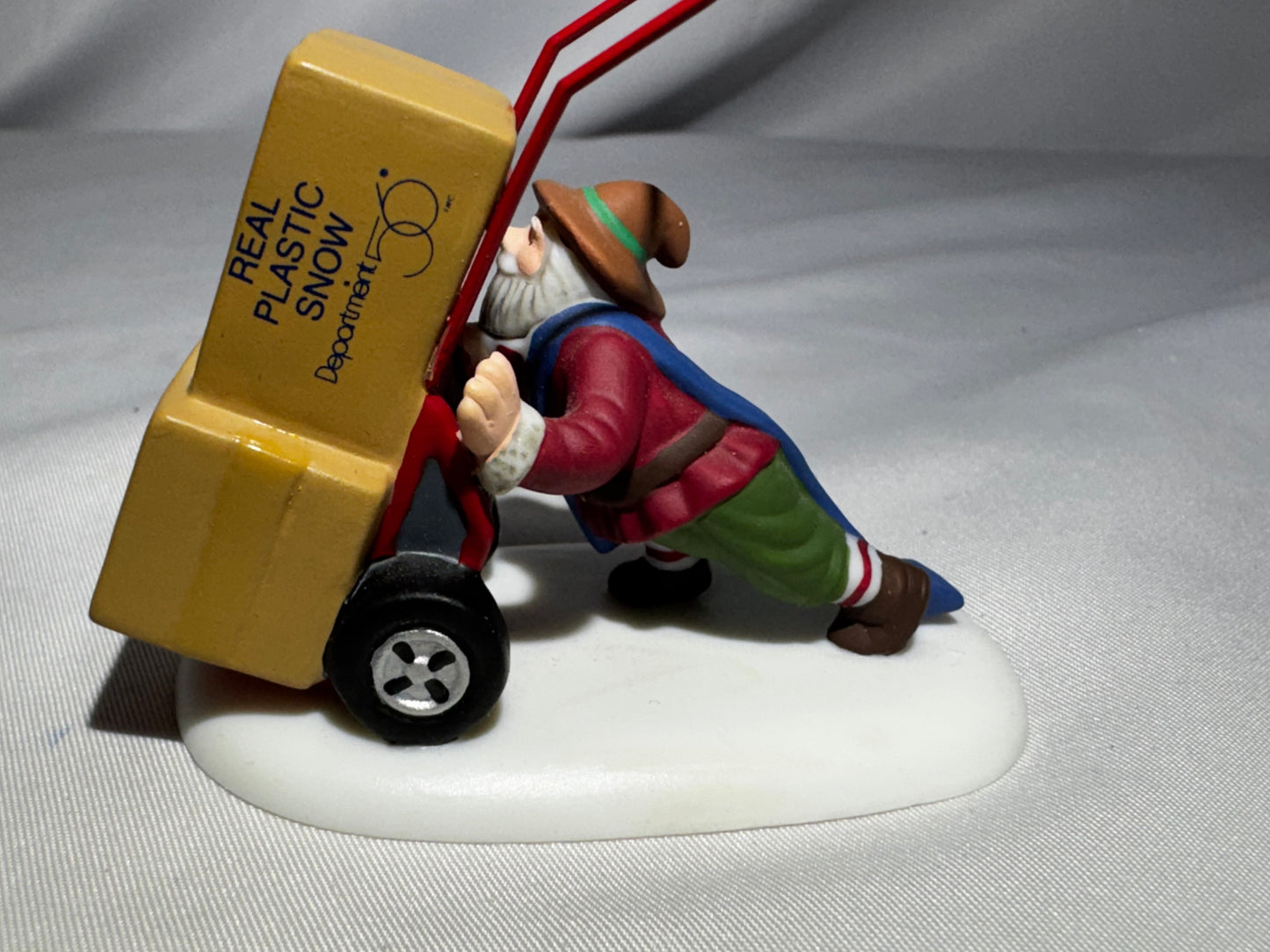Department 56 North Pole Village Delivering Real Plastic Snow #56435 Elf w/ Box