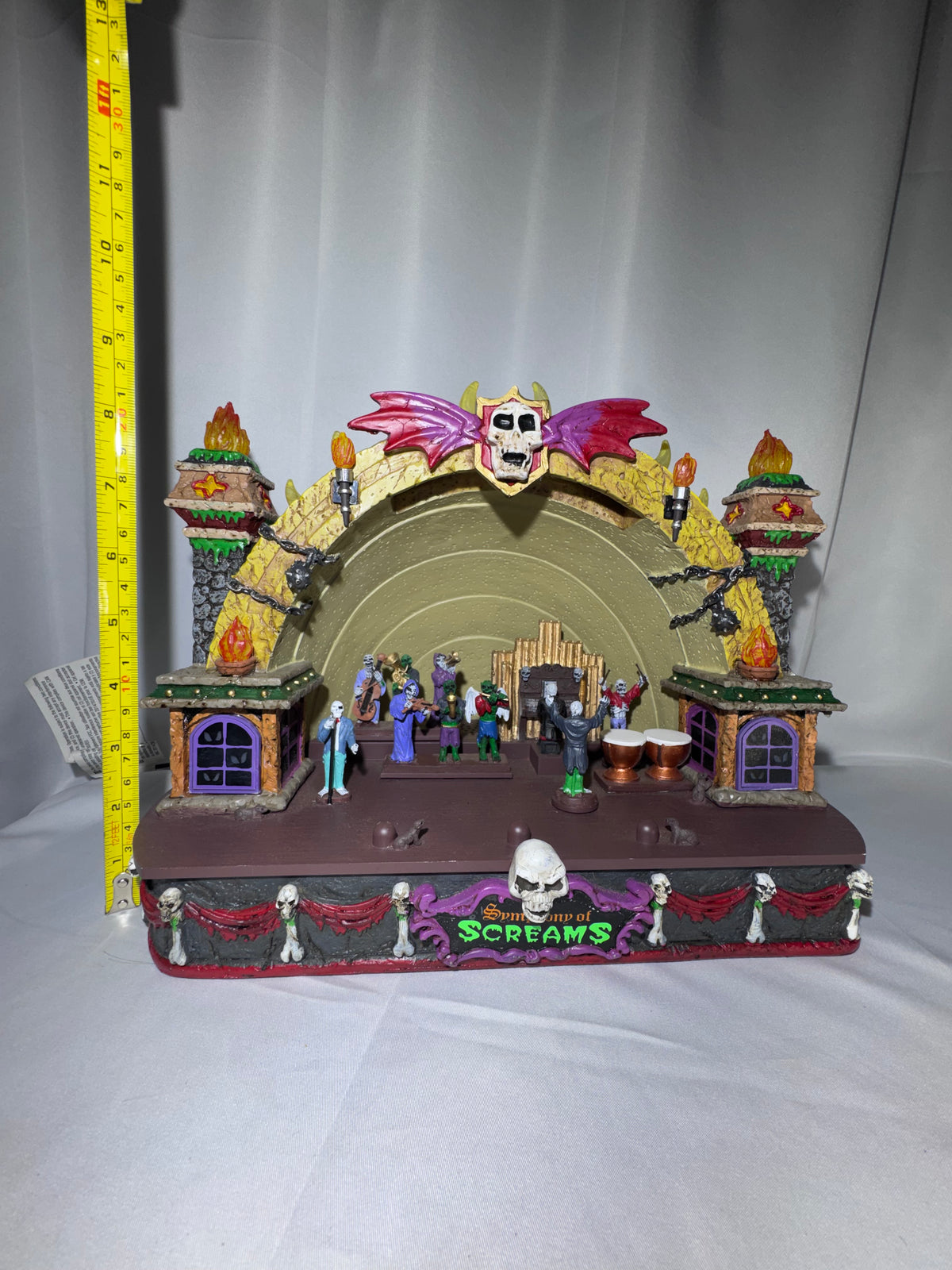 Lemax Spooky Town Symphony of Screams #85303 – 2018 – Animated Halloween Village