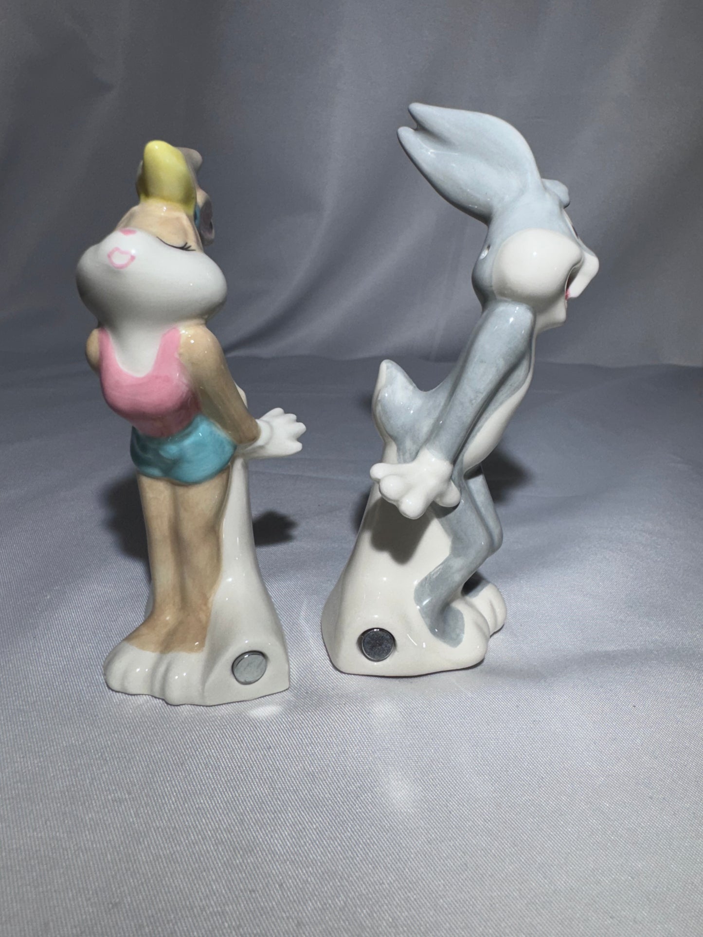 Vintage 2016 Looney Tunes Lola Bunny & Bugs Bunny Magnetic Salt & Pepper Shaker Set – Westland Giftware