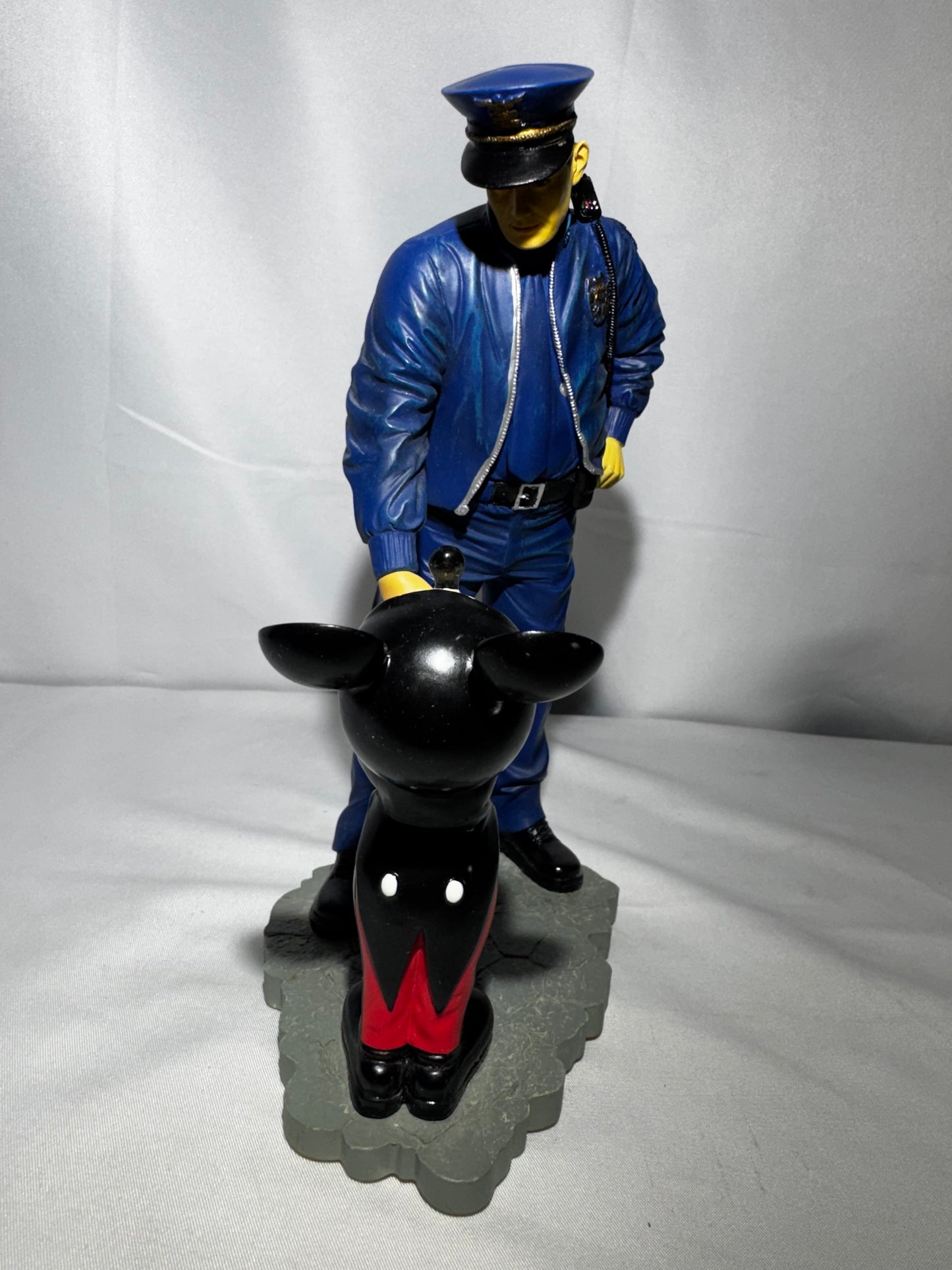 Disney Tribute to Law Enforcement Mickey Mouse Resin Figurine – William Silvers – 8”