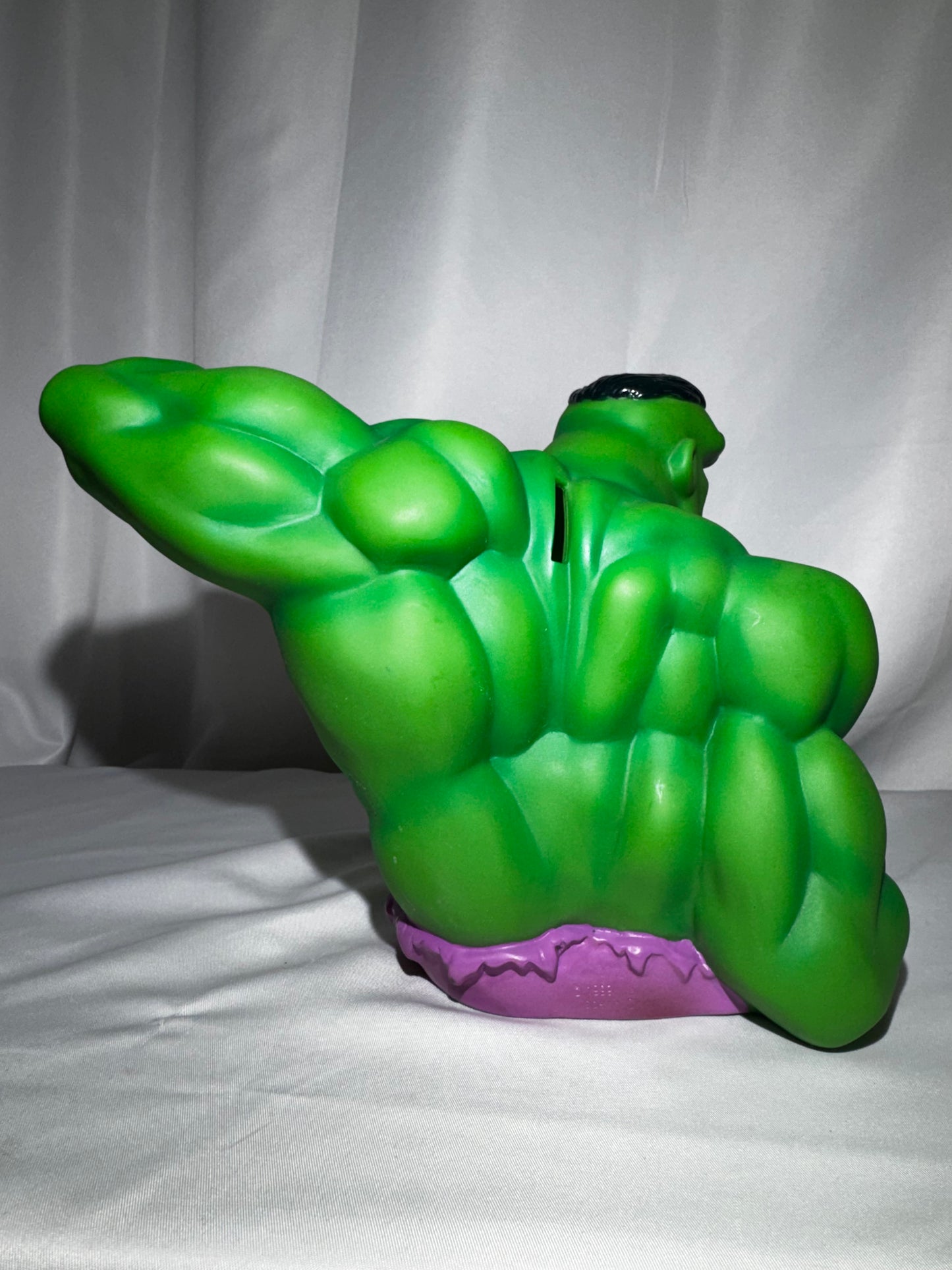 Vintage 1999 Marvel Incredible Hulk PVC Bust Piggy Bank 7.5” Plastic Comic Collectible