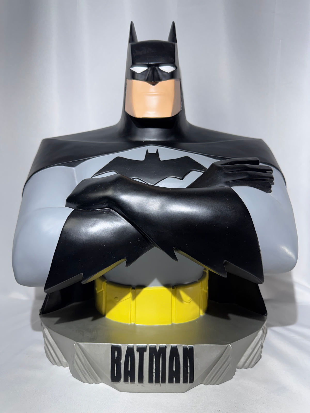 Vintage 1997 Warner Bros. Studio Store Batman Bust – DC Comics – Animated Style – 19”